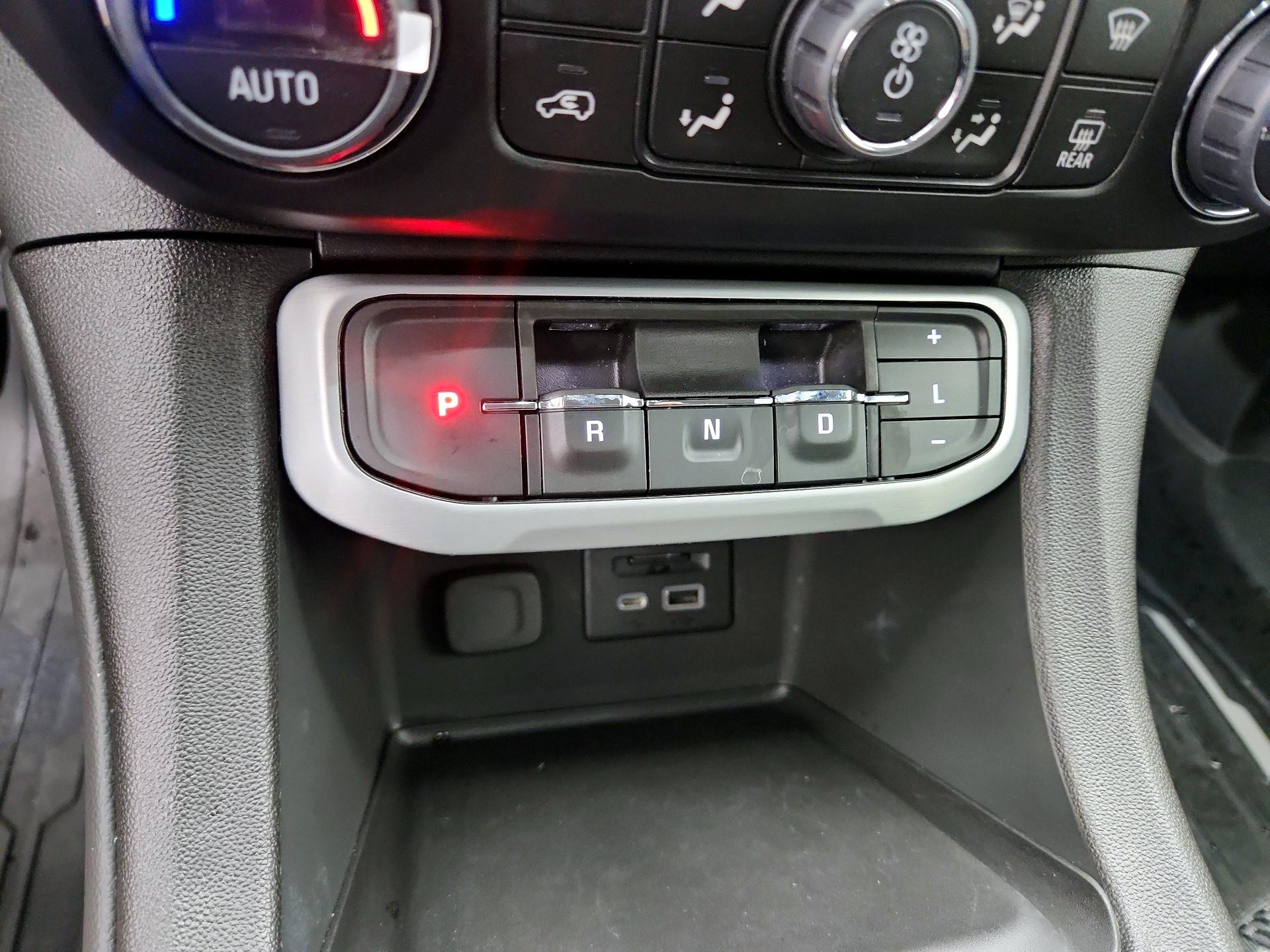 Thumbnail: 2023 GMC Acadia - 18