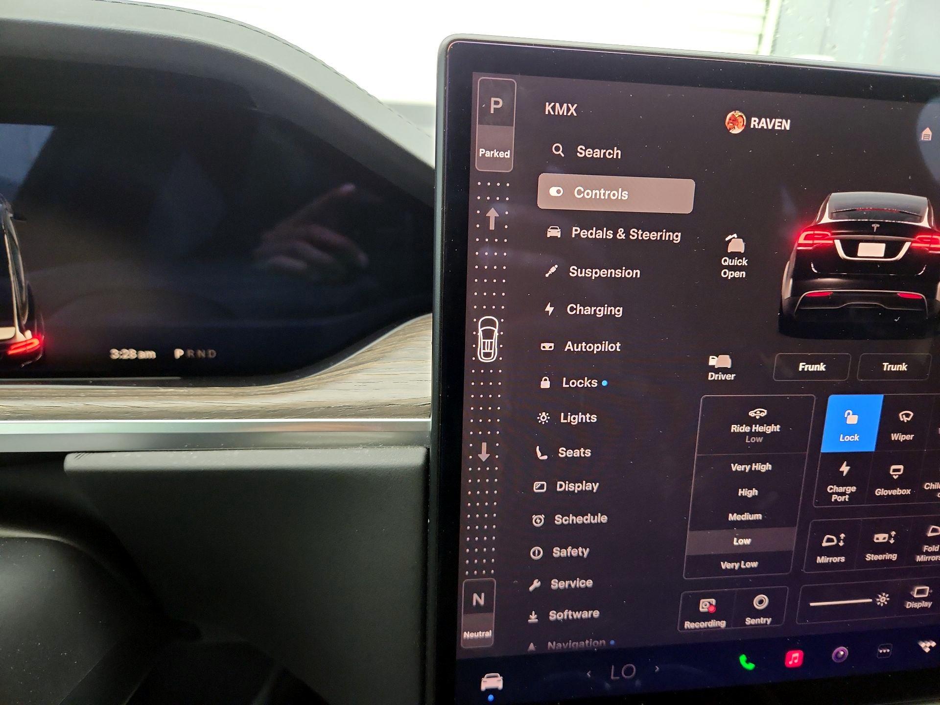 Thumbnail: 2022 Tesla Model X - 17