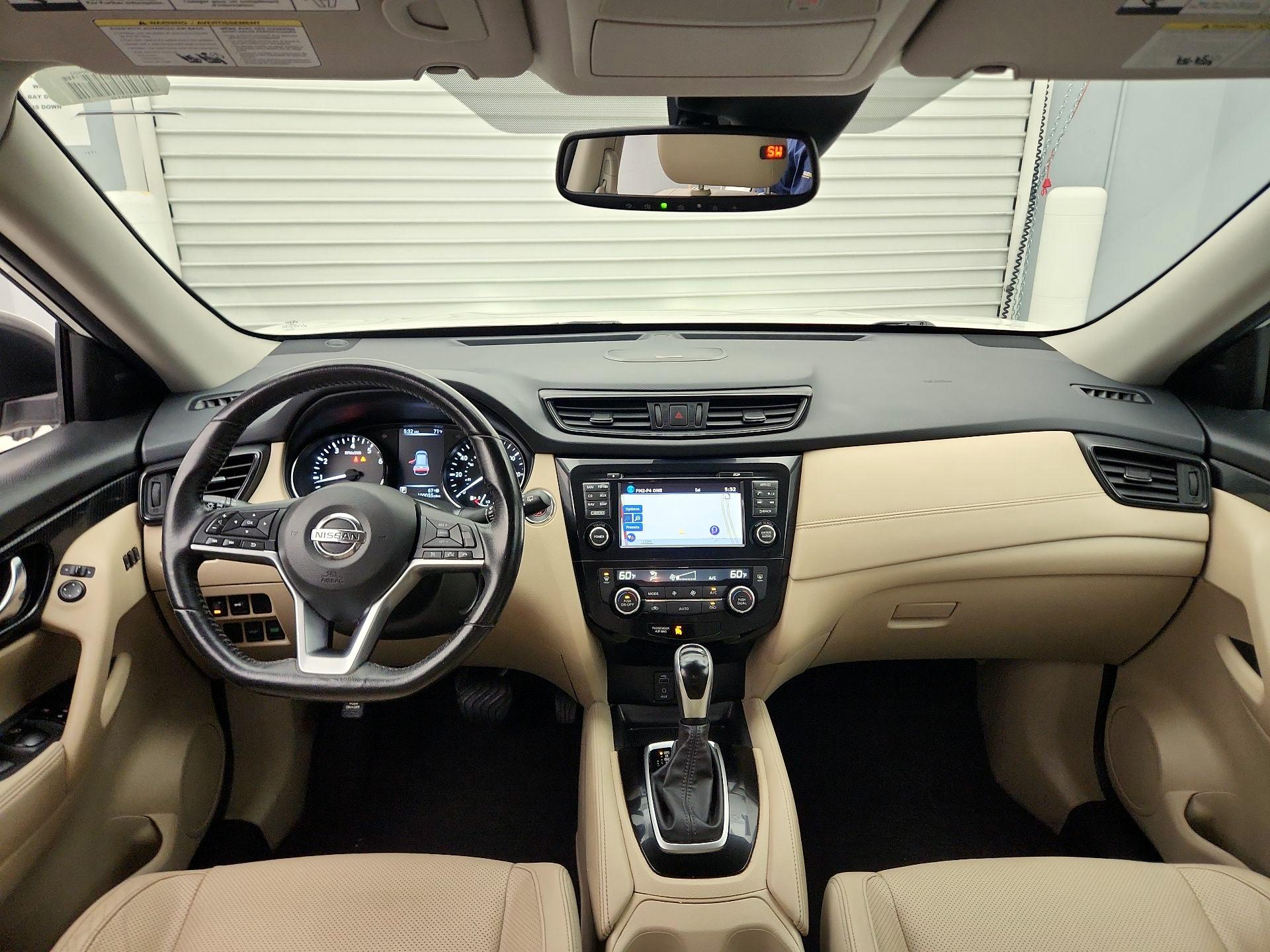Thumbnail: 2017 Nissan Rogue - 9