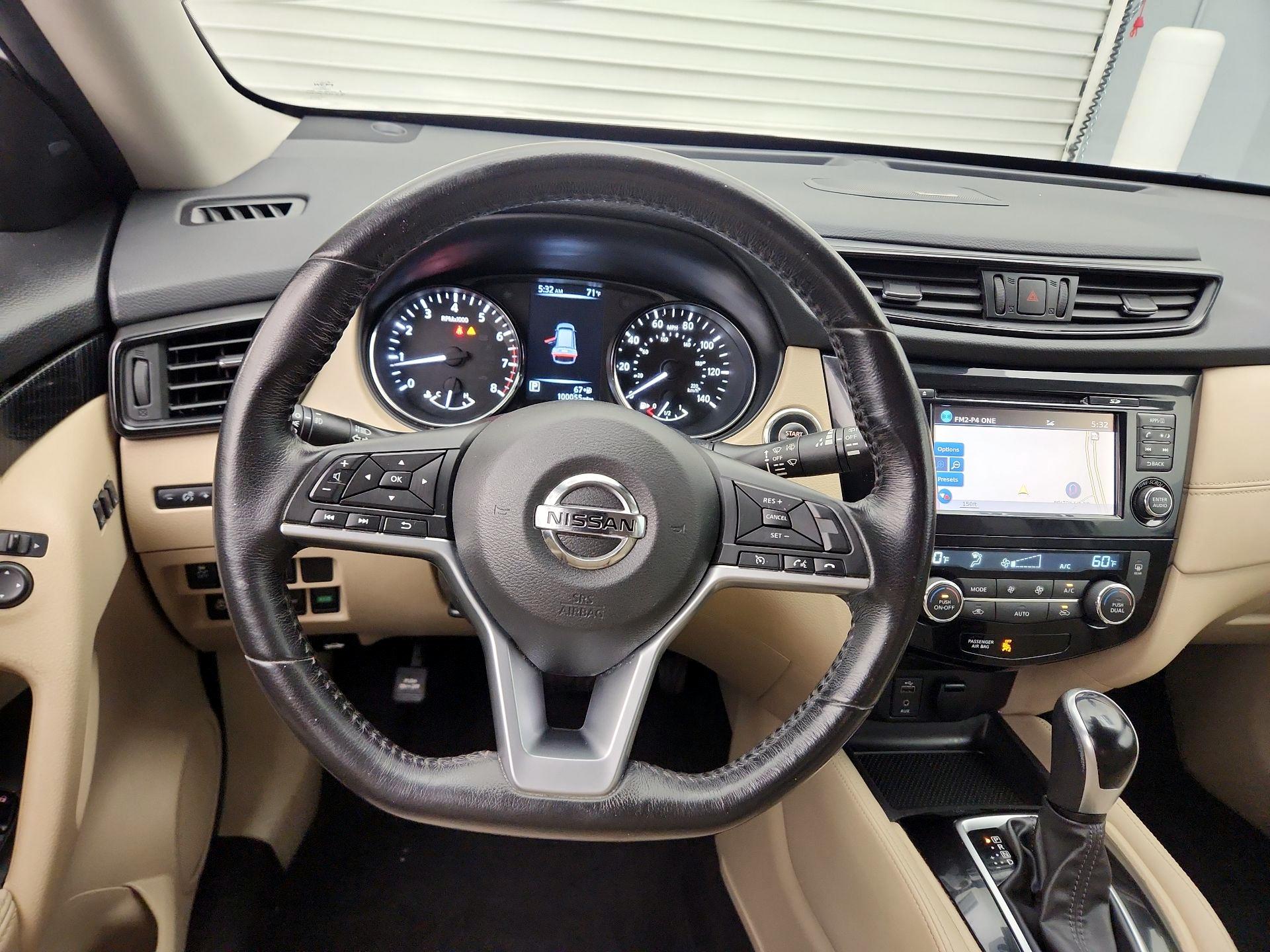 Thumbnail: 2017 Nissan Rogue - 10