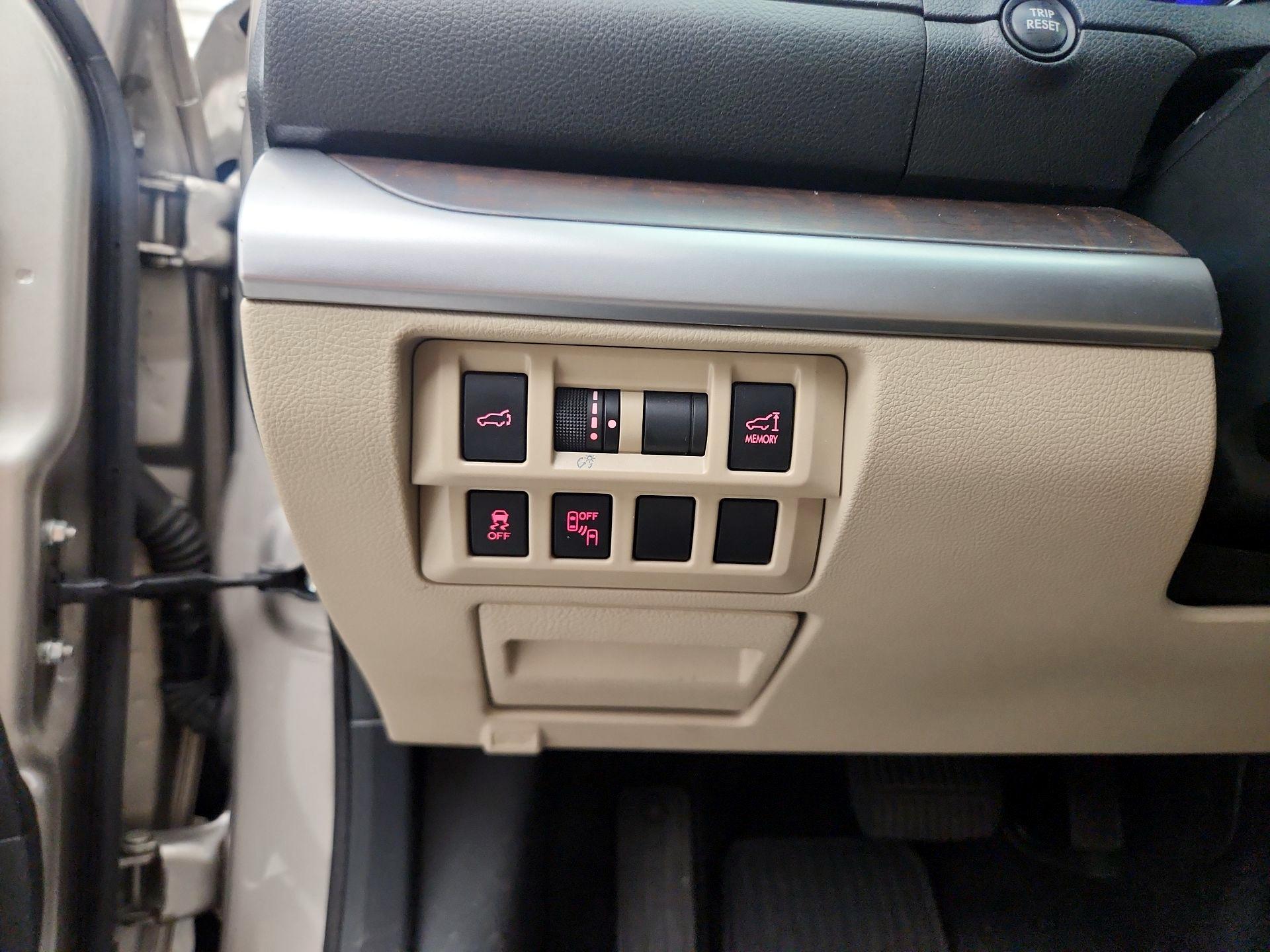 Thumbnail: 2015 Subaru Outback - 13