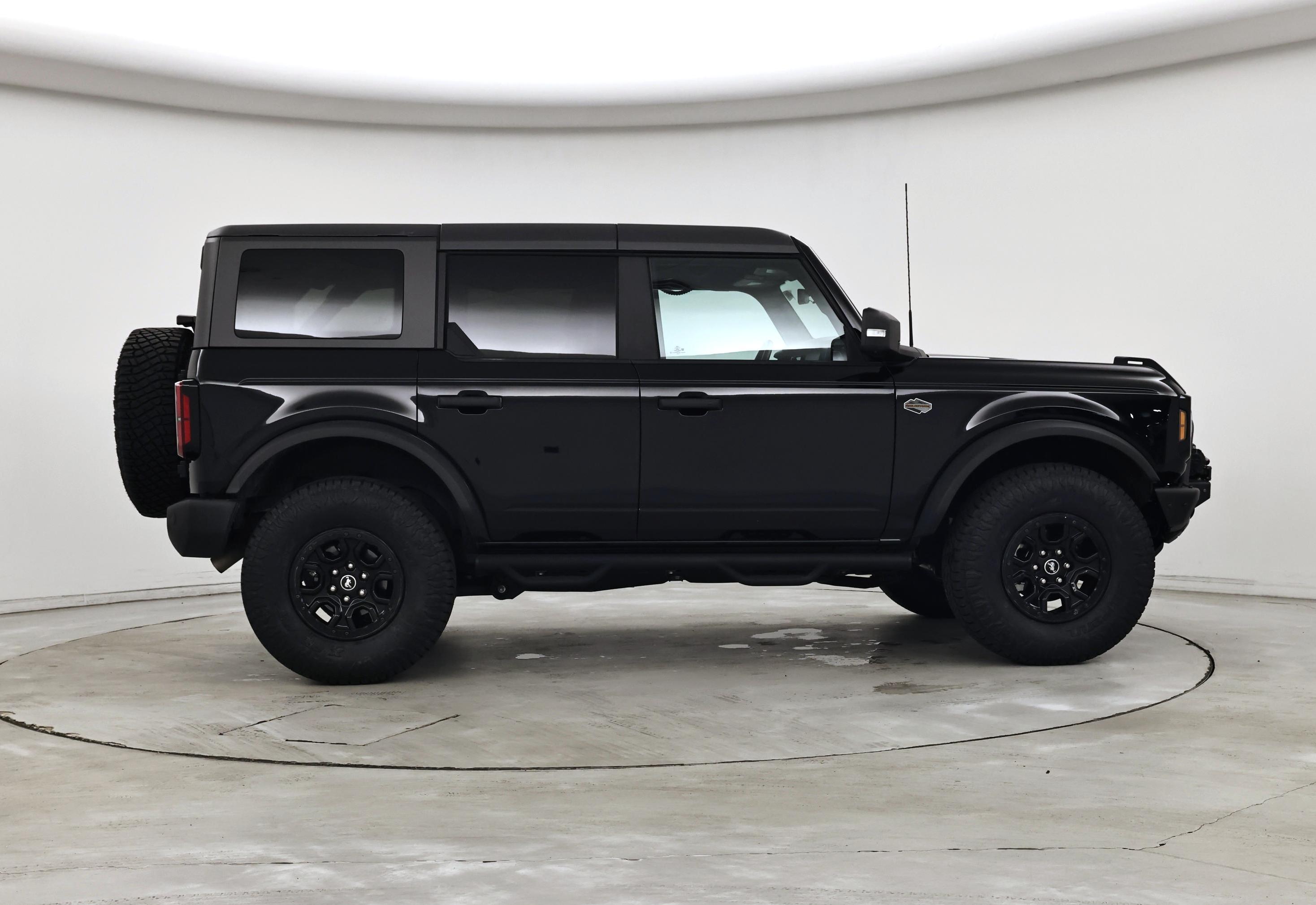 Thumbnail: 2022 Ford Bronco - 7