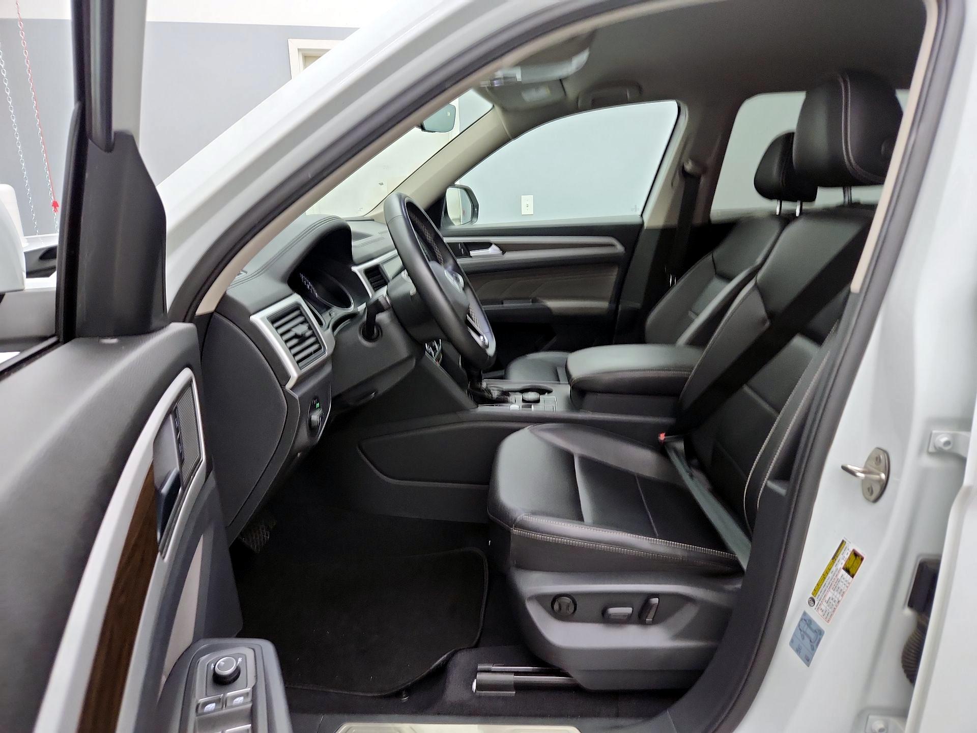 Thumbnail: 2021 Volkswagen Atlas - 11