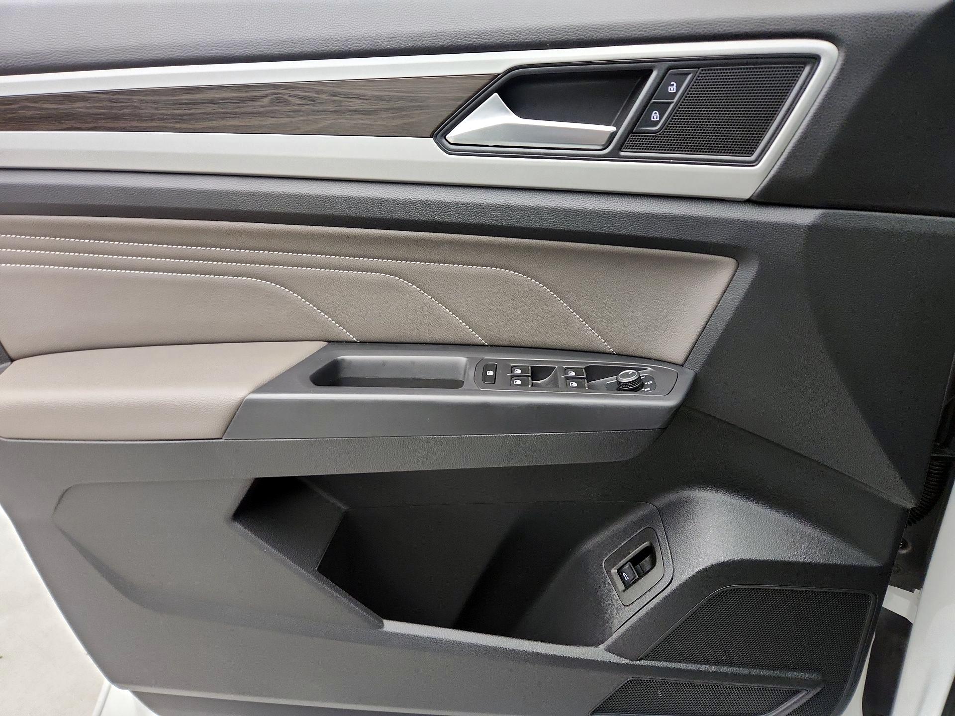 Thumbnail: 2021 Volkswagen Atlas - 12