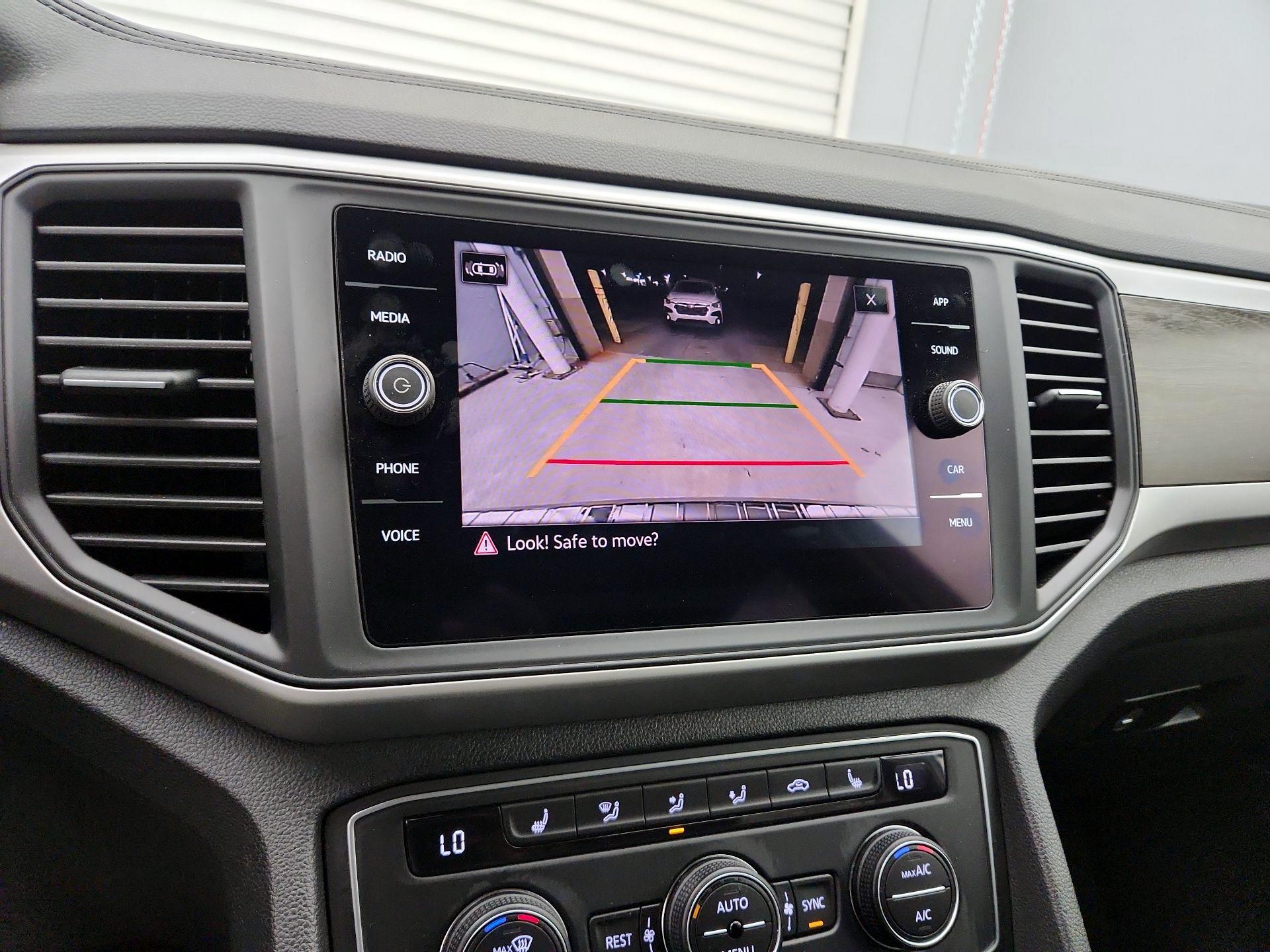 Thumbnail: 2021 Volkswagen Atlas - 14