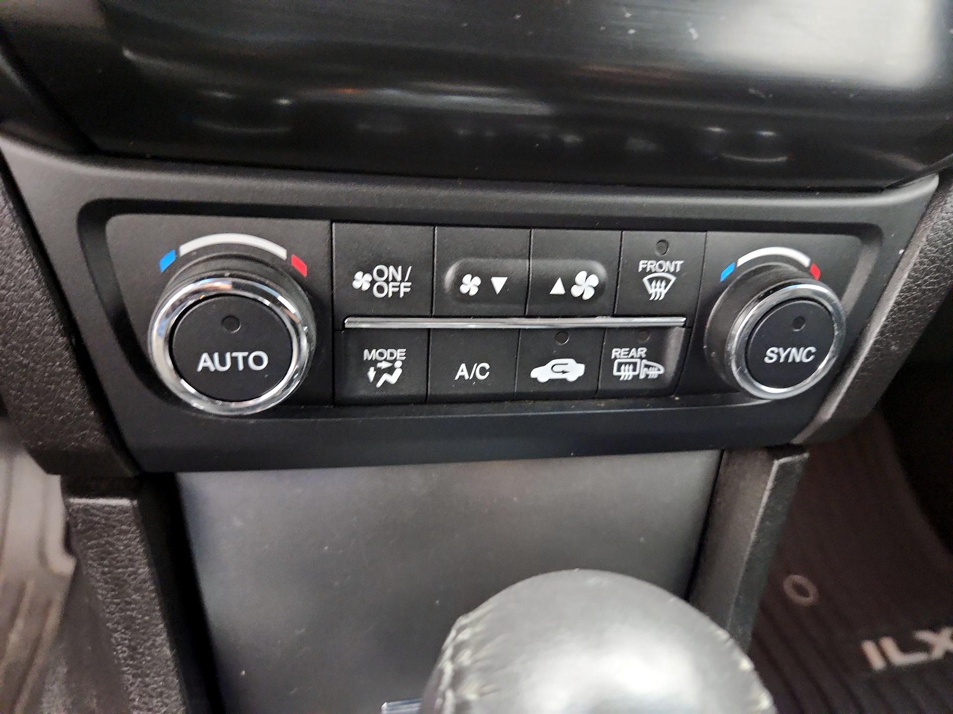 Thumbnail: 2014 Acura ILX - 15