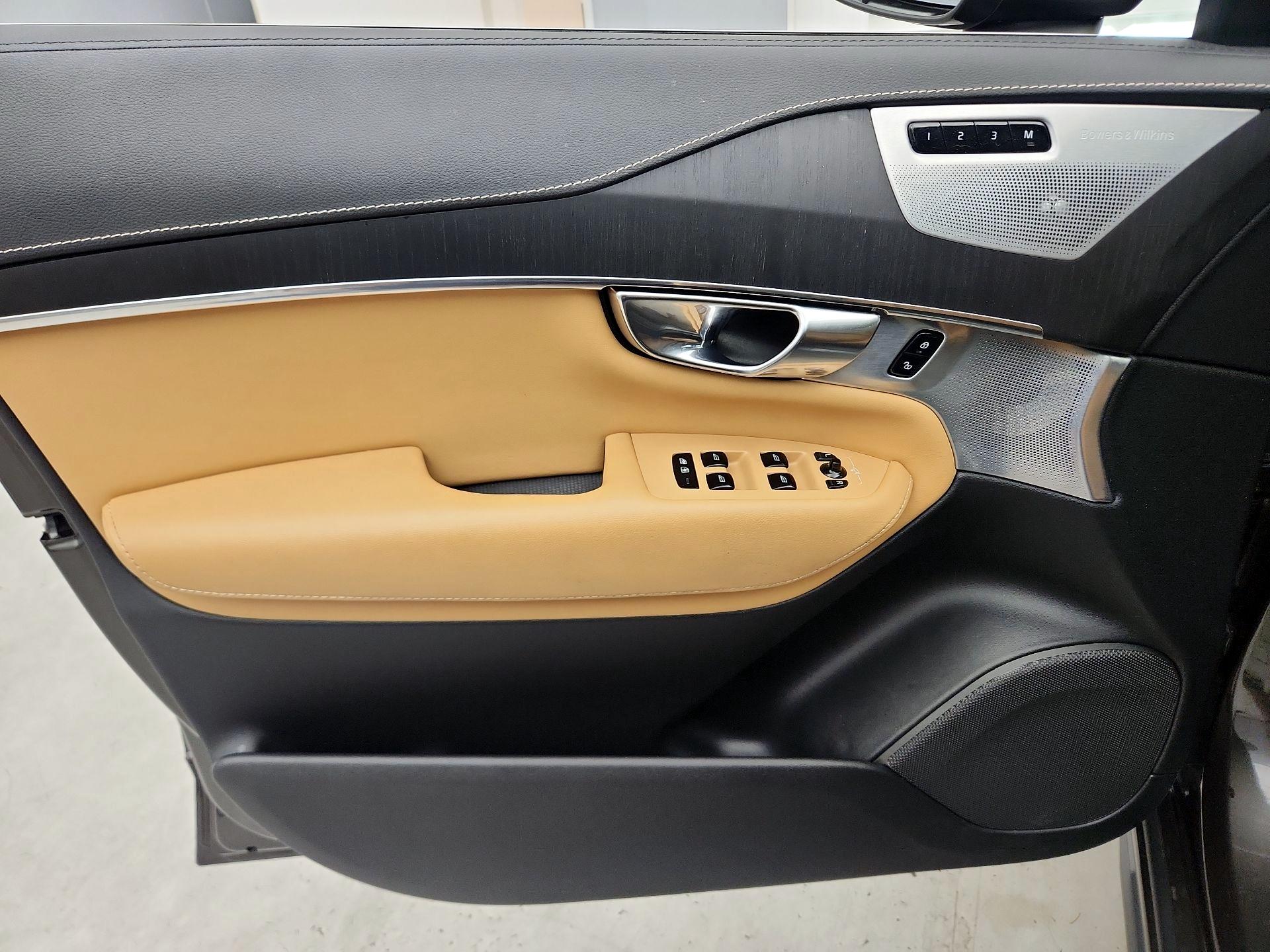 Thumbnail: 2022 Volvo XC90 - 12