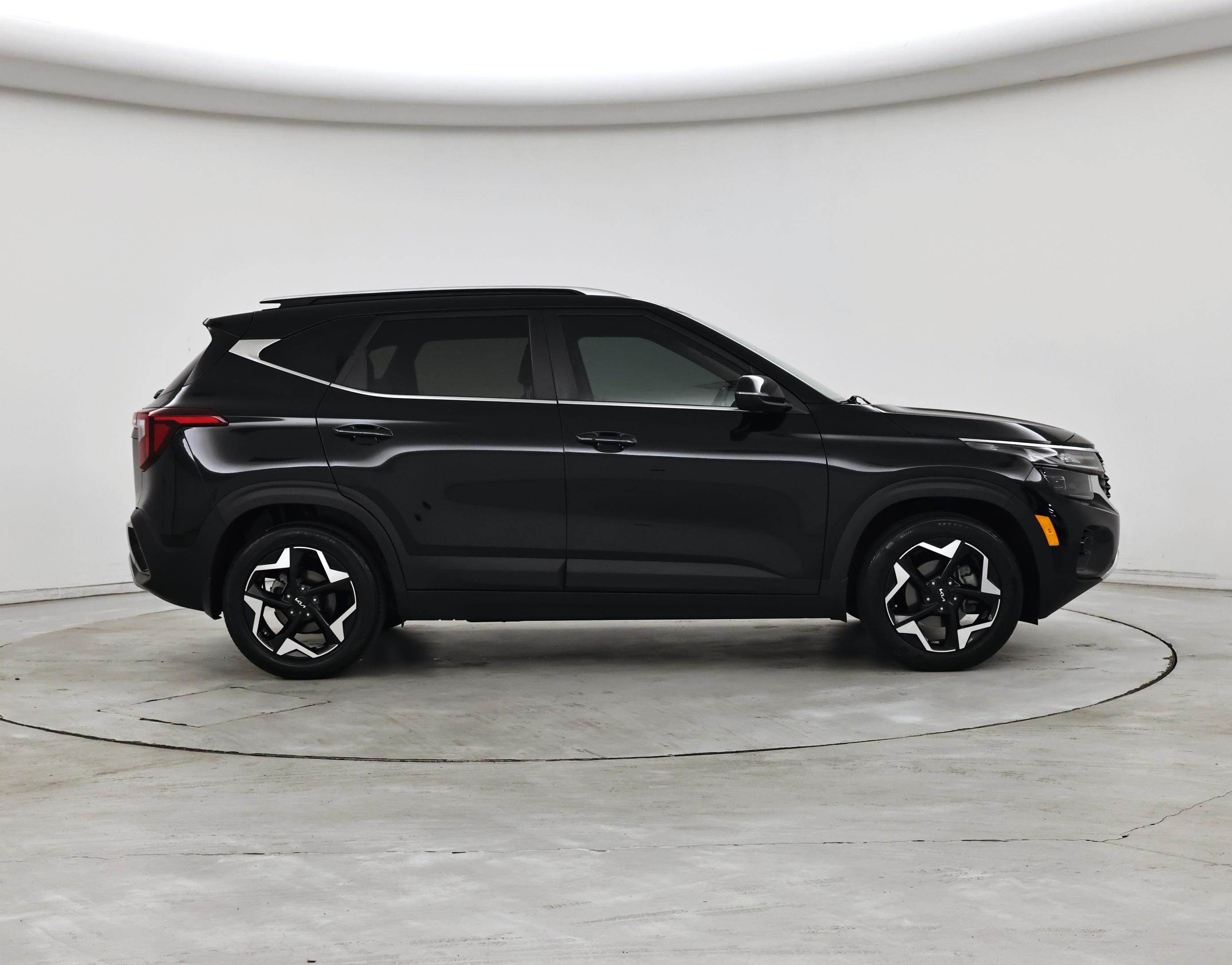 Thumbnail: 2024 Kia Seltos - 7