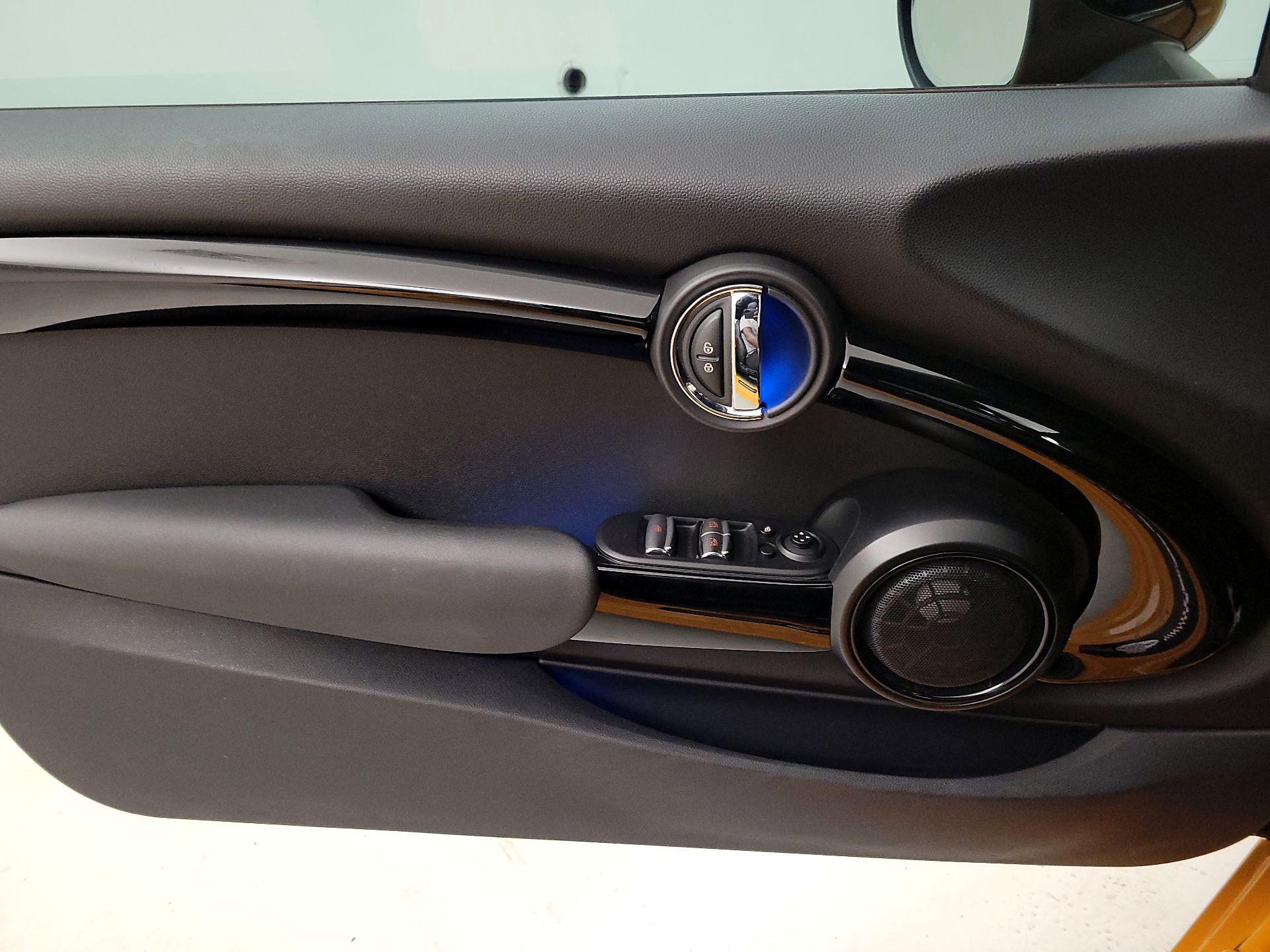Thumbnail: 2016 MINI Cooper - 12