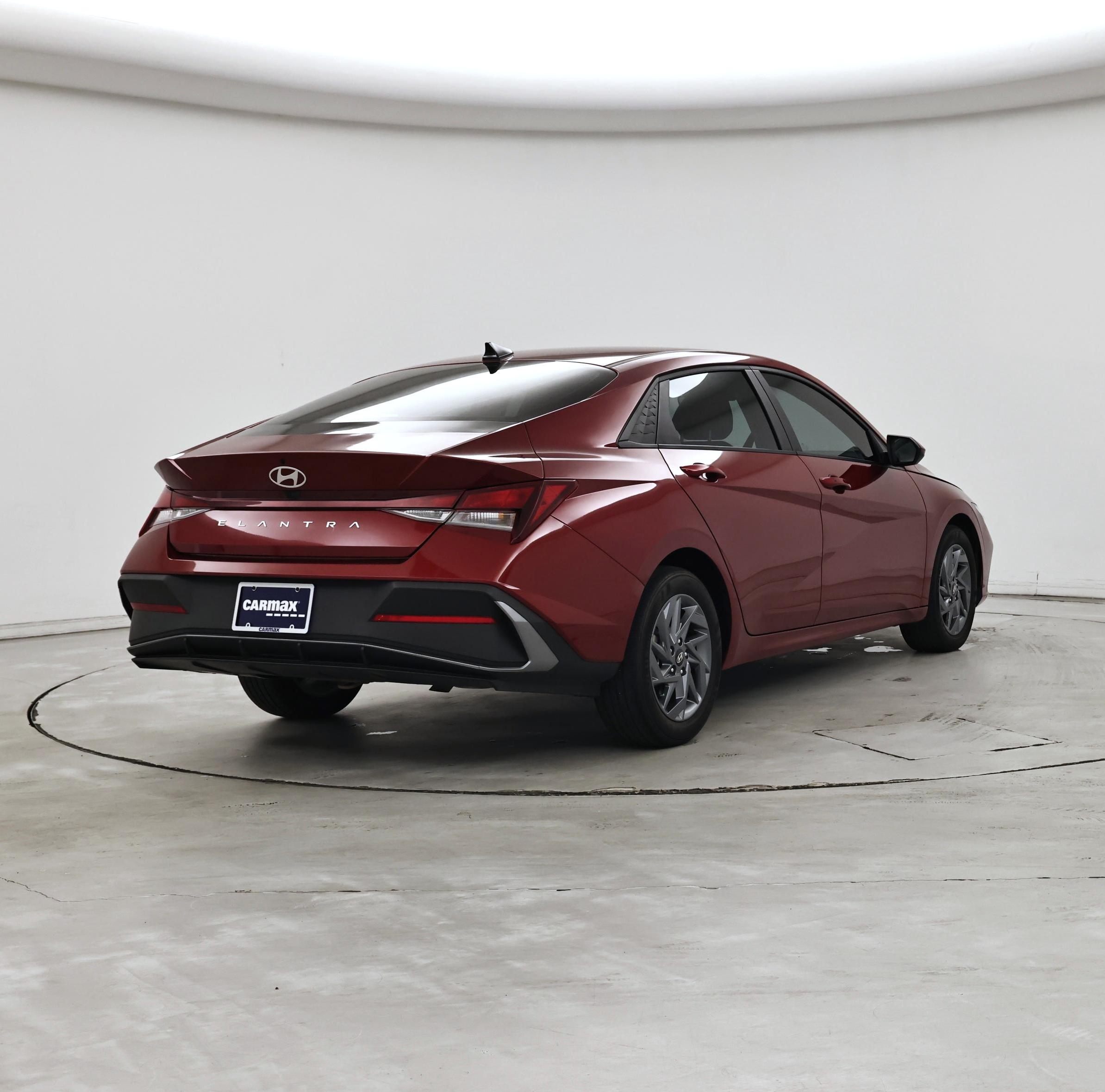 Thumbnail: 2024 Hyundai Elantra - 8