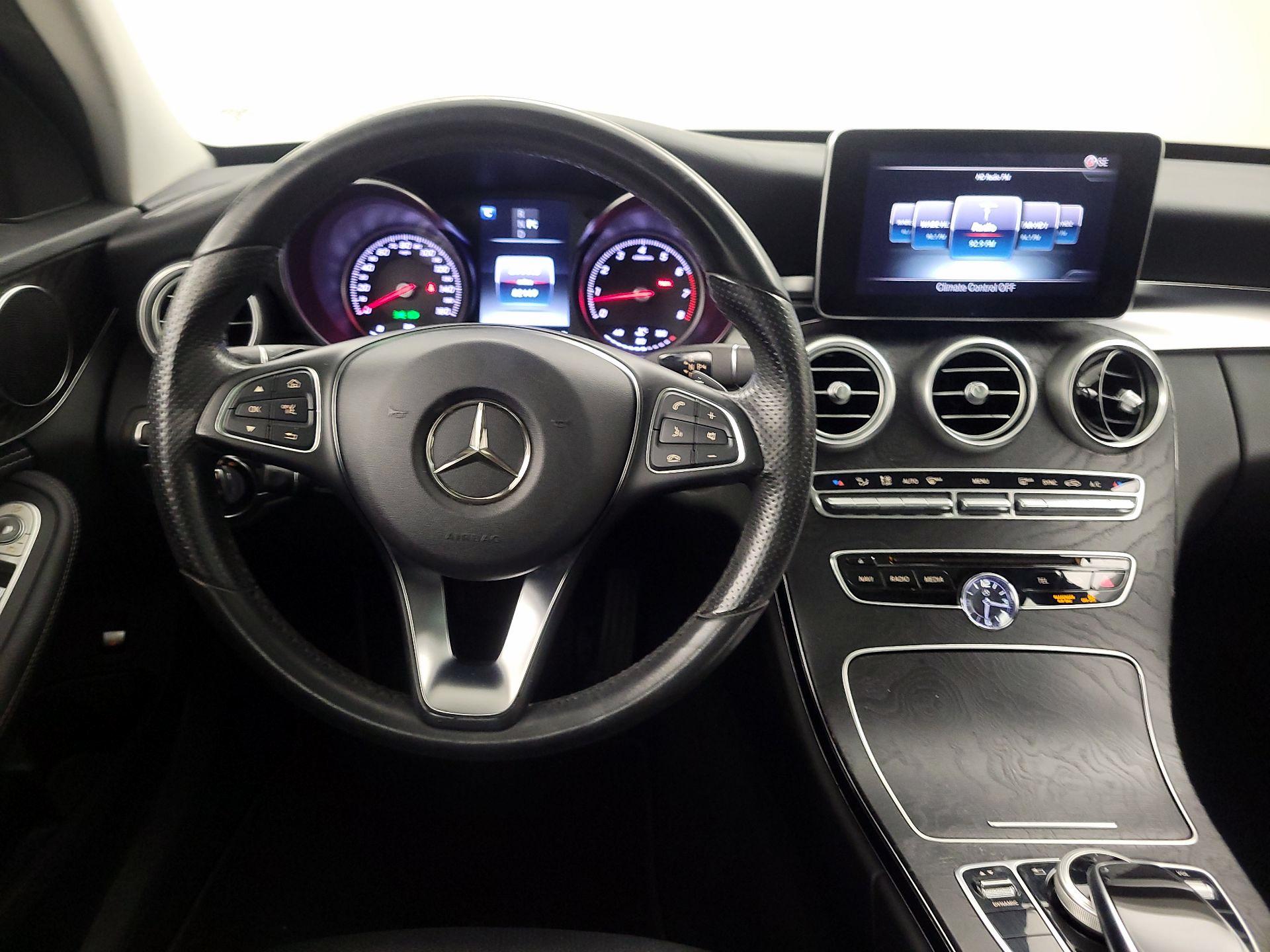 Thumbnail: 2016 Mercedes-Benz C-Class - 10