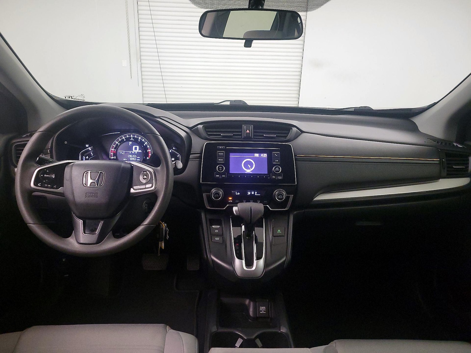 2017 Honda CR-V LX - Photo 10