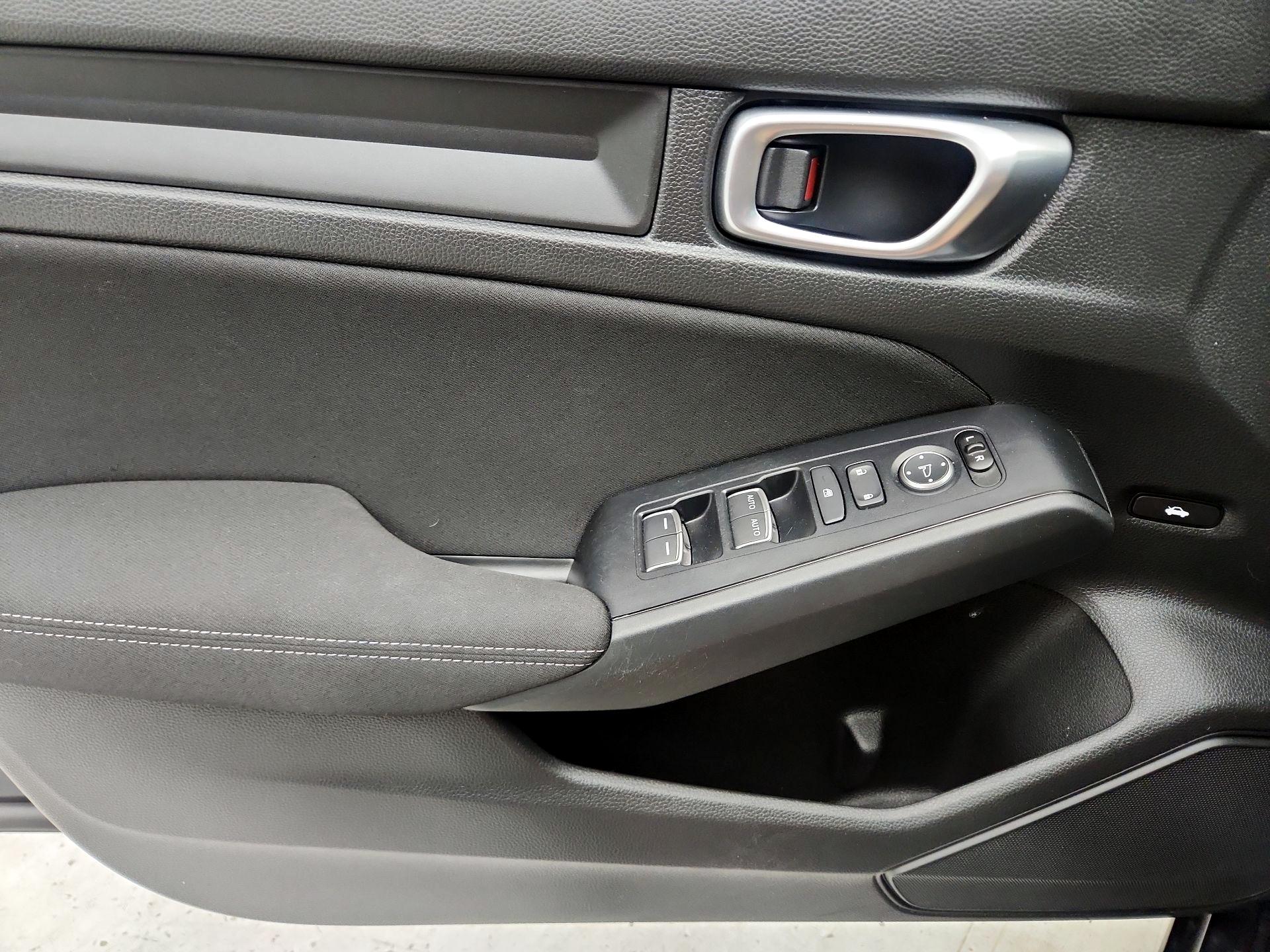 Thumbnail: 2024 Honda Civic - 12