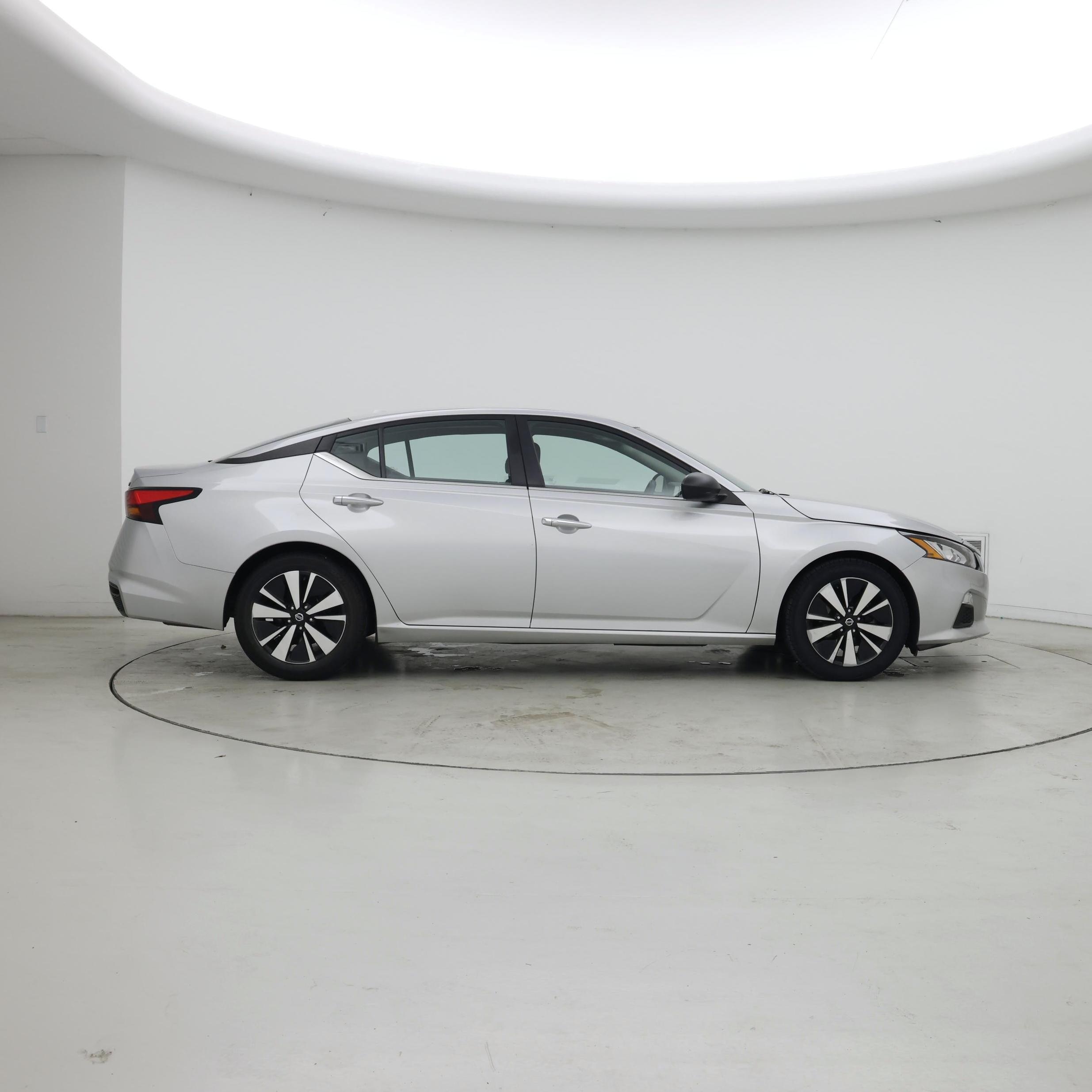 Thumbnail: 2021 Nissan Altima - 7