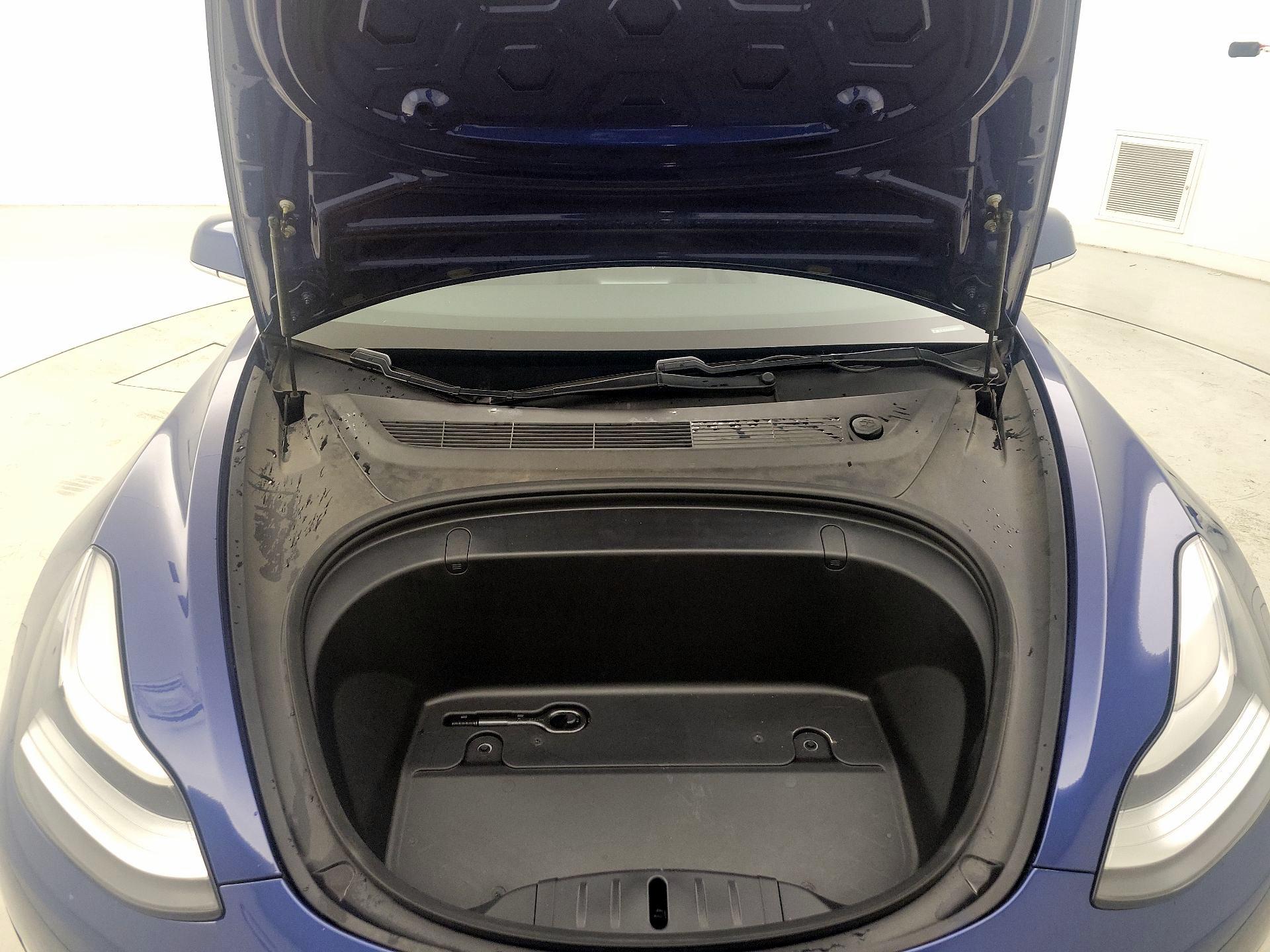 Thumbnail: 2019 Tesla Model 3 - 20