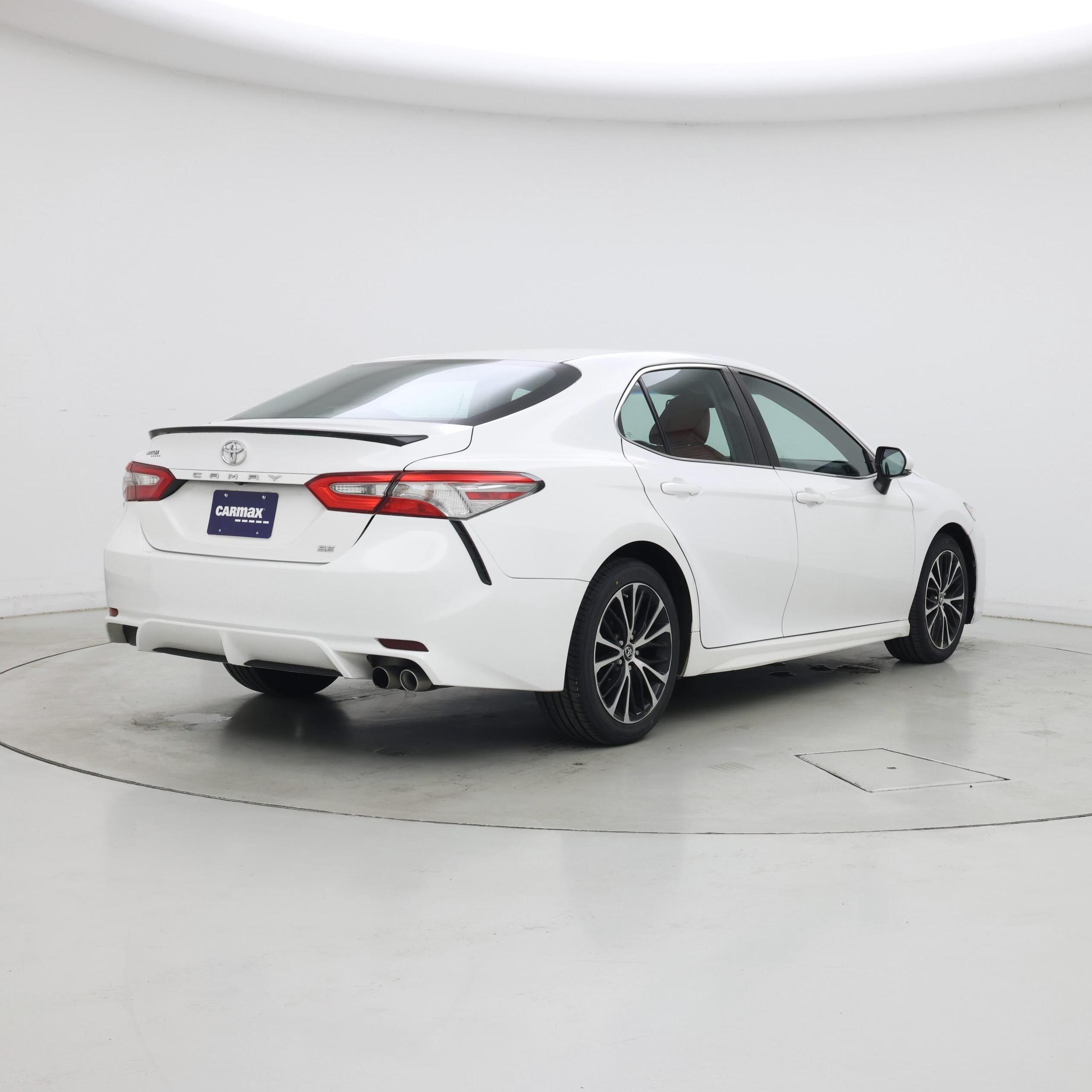 Thumbnail: 2018 Toyota Camry - 8