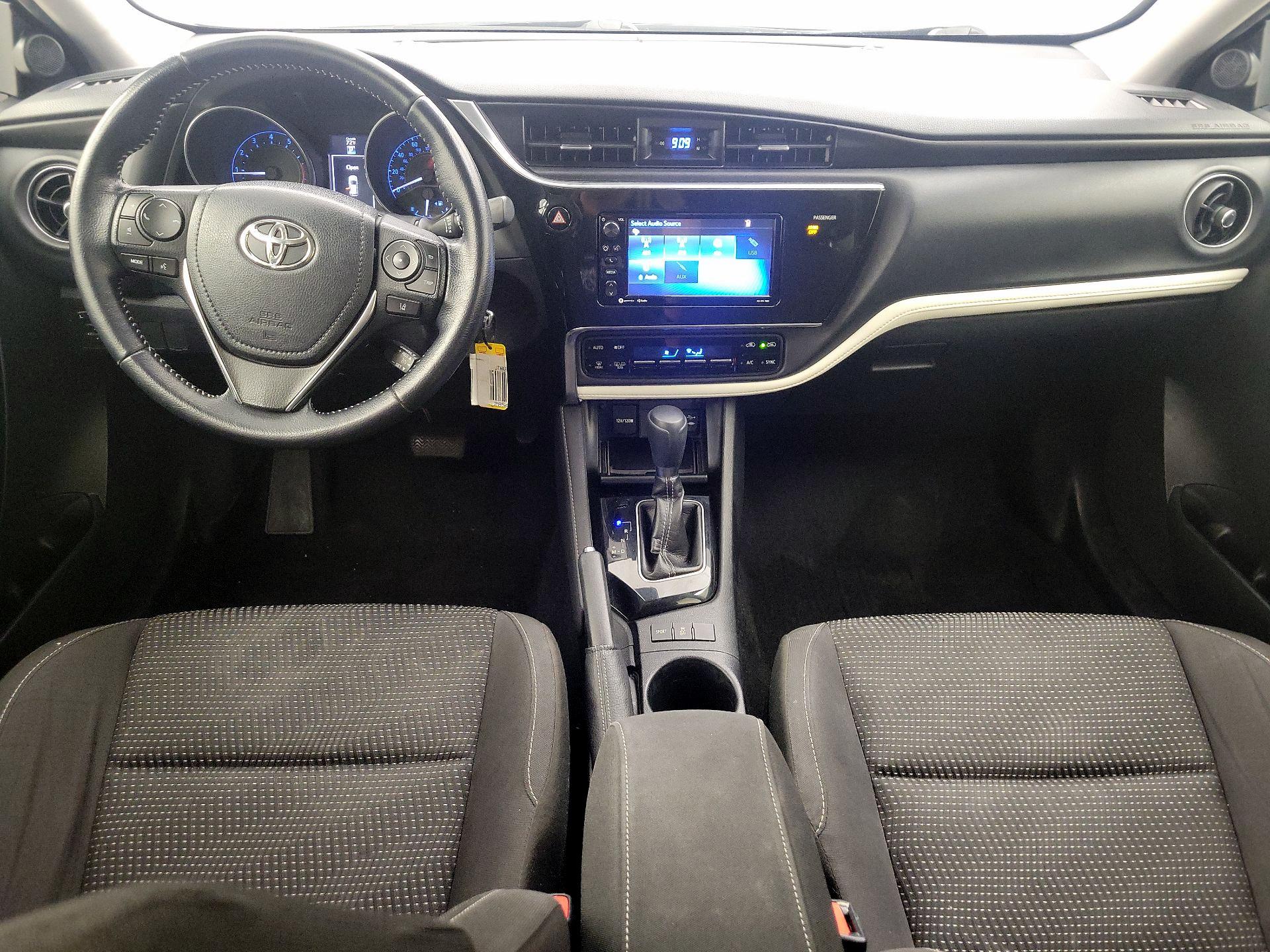Thumbnail: 2018 Toyota Corolla iM - 9