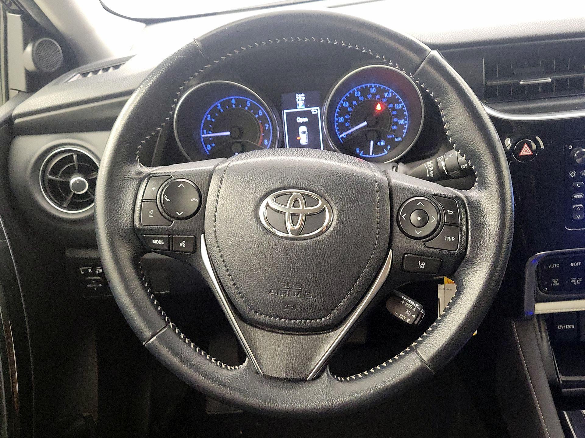 Thumbnail: 2018 Toyota Corolla iM - 10