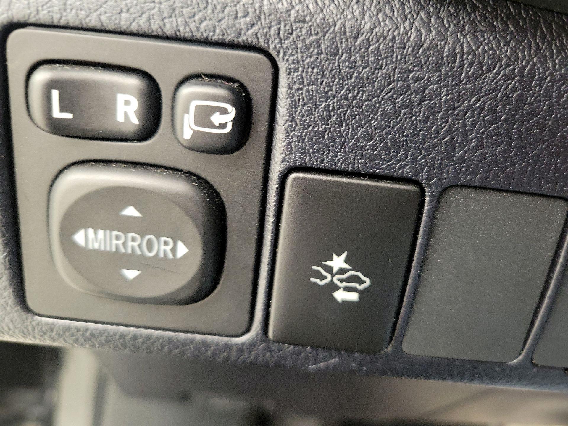 Thumbnail: 2018 Toyota Corolla iM - 13