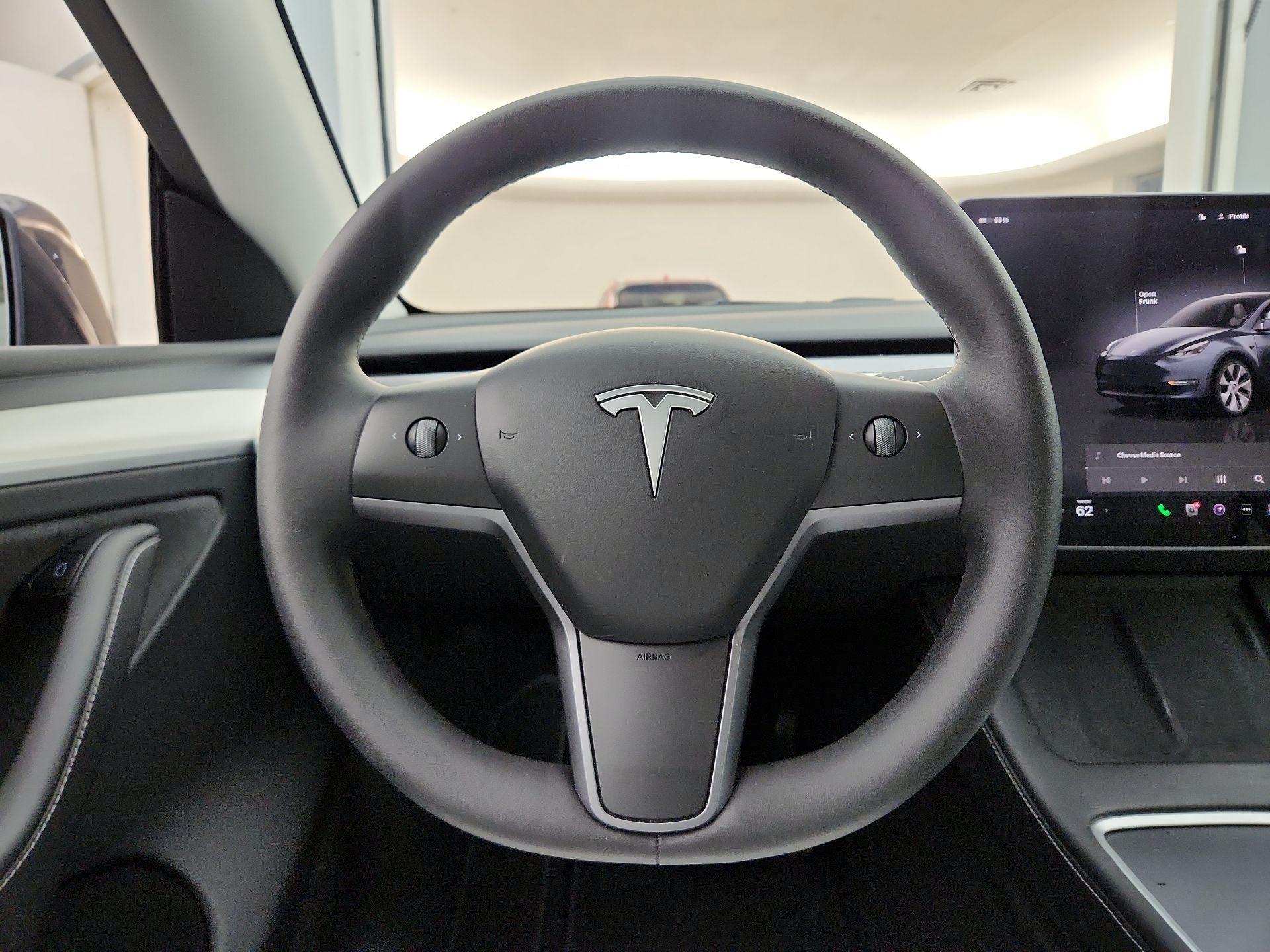 Thumbnail: 2023 Tesla Model Y - 10