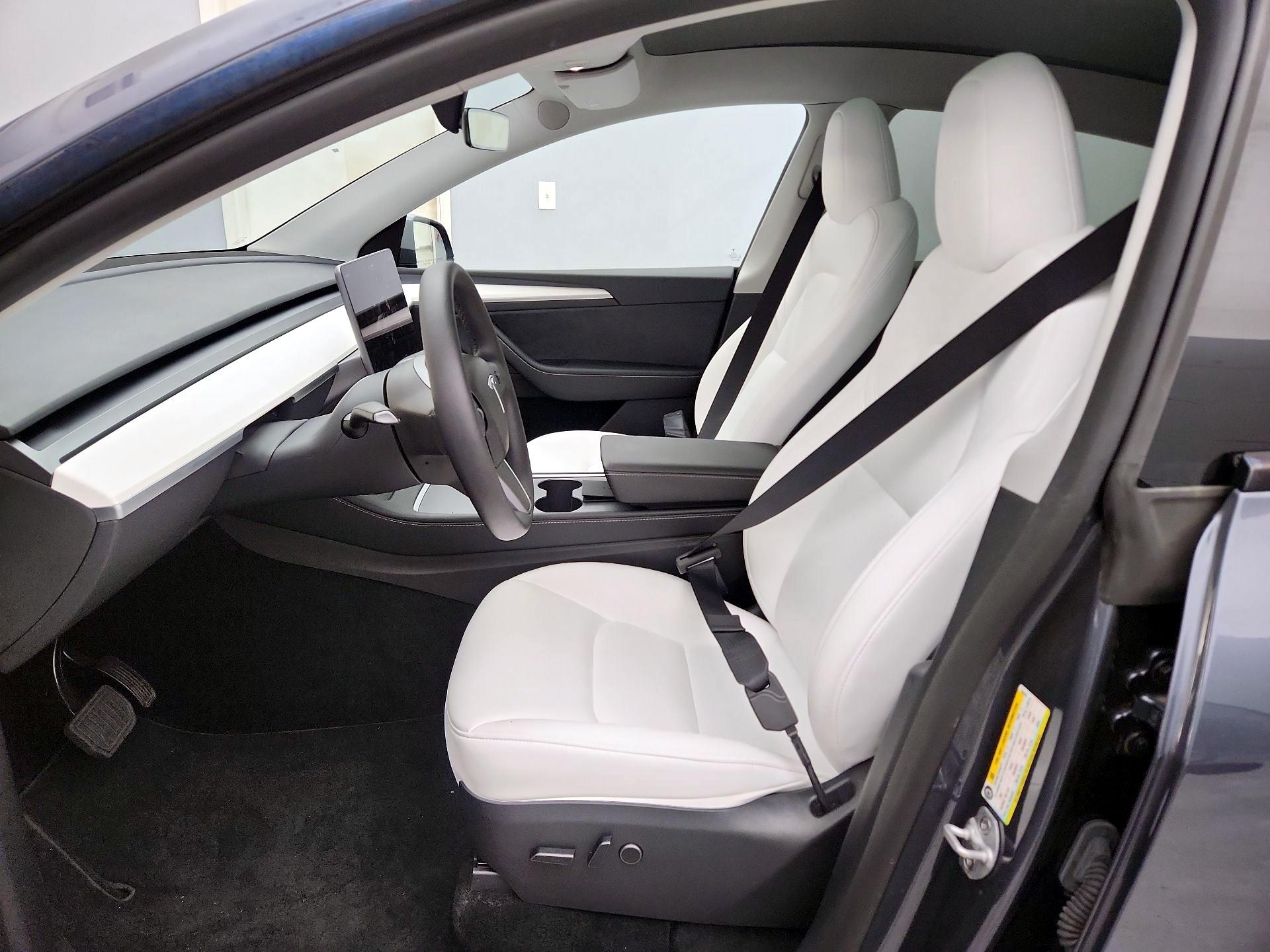 Thumbnail: 2023 Tesla Model Y - 11