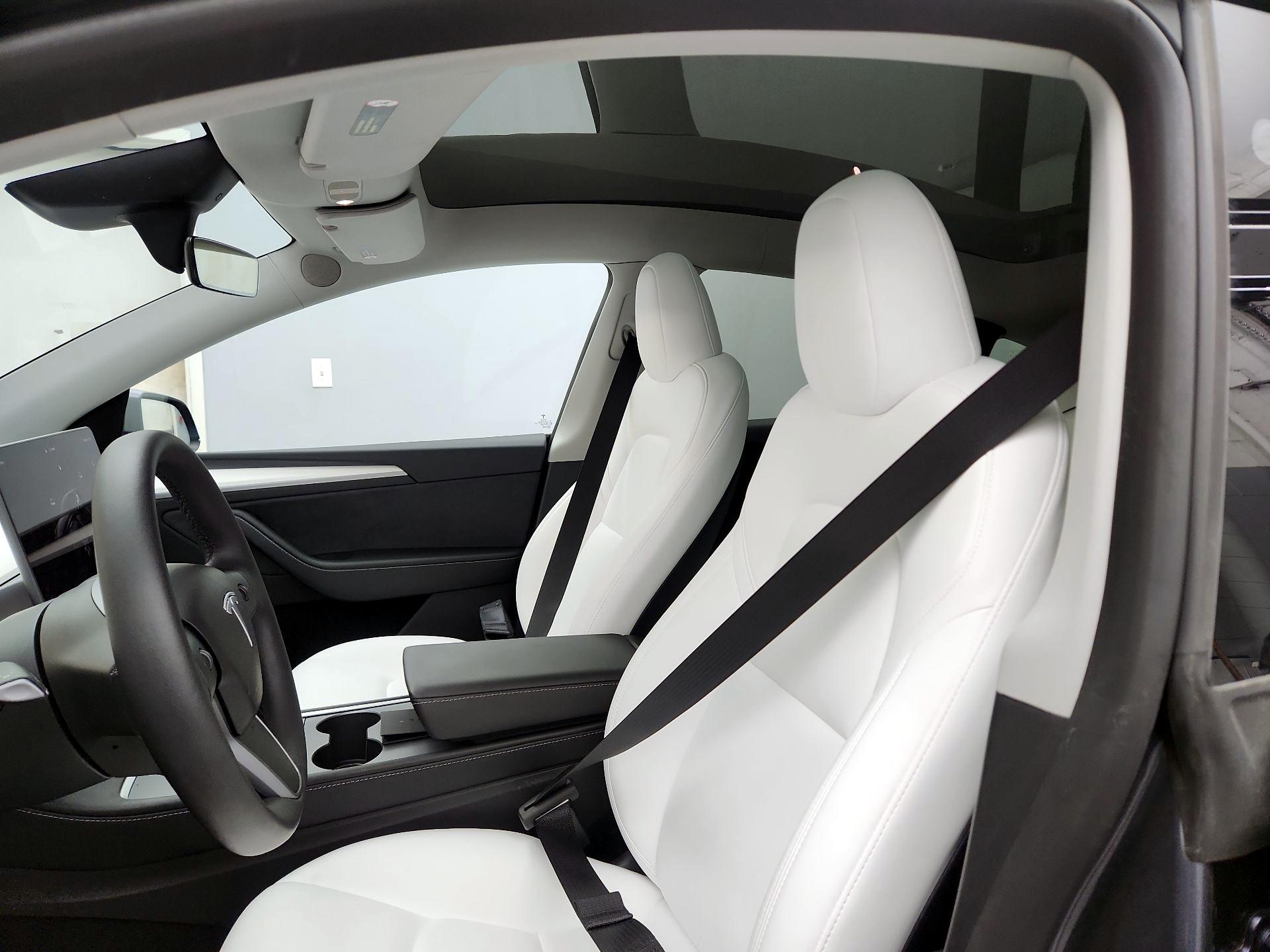 Thumbnail: 2023 Tesla Model Y - 18