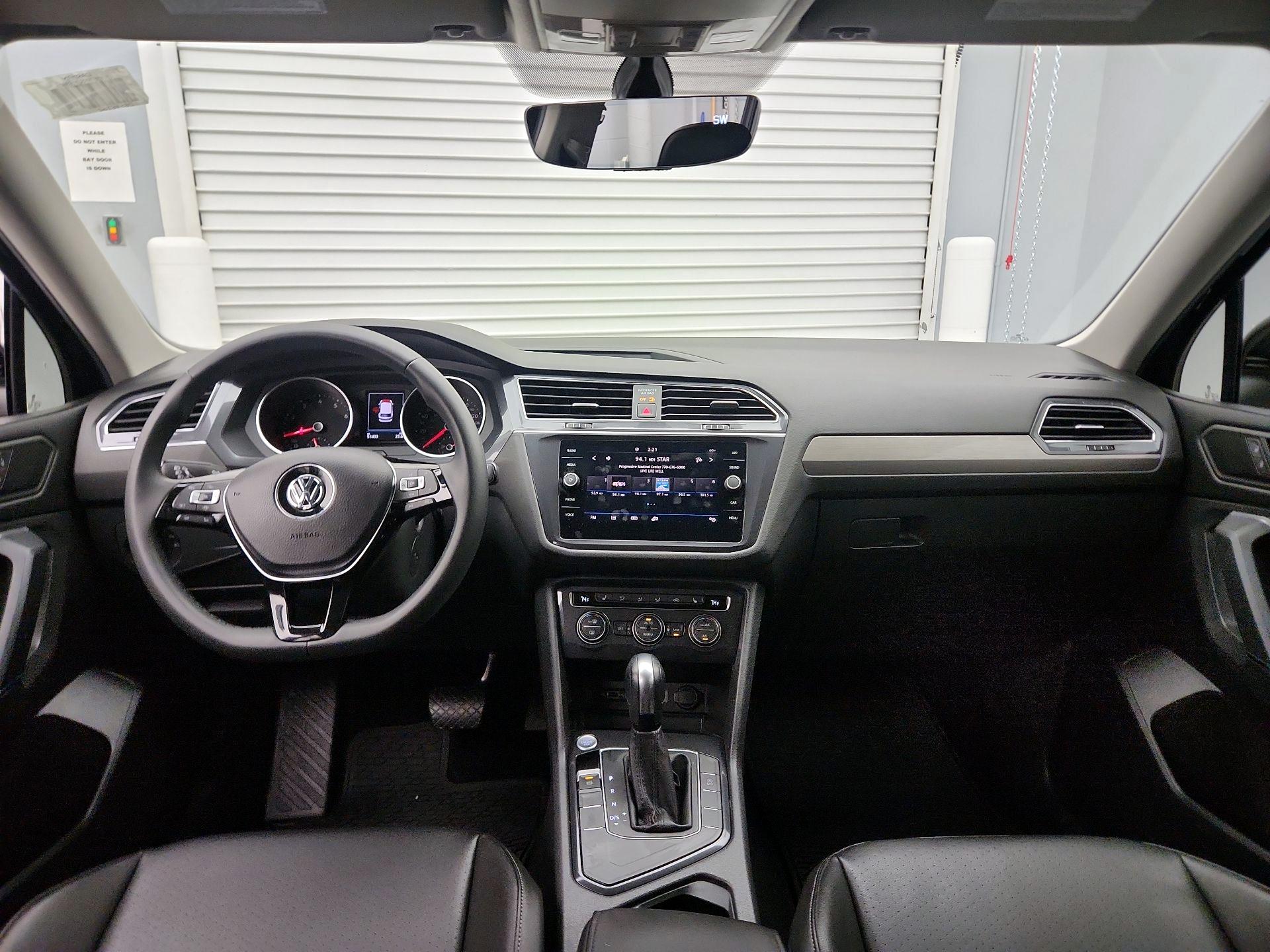 Thumbnail: 2020 Volkswagen Tiguan - 9