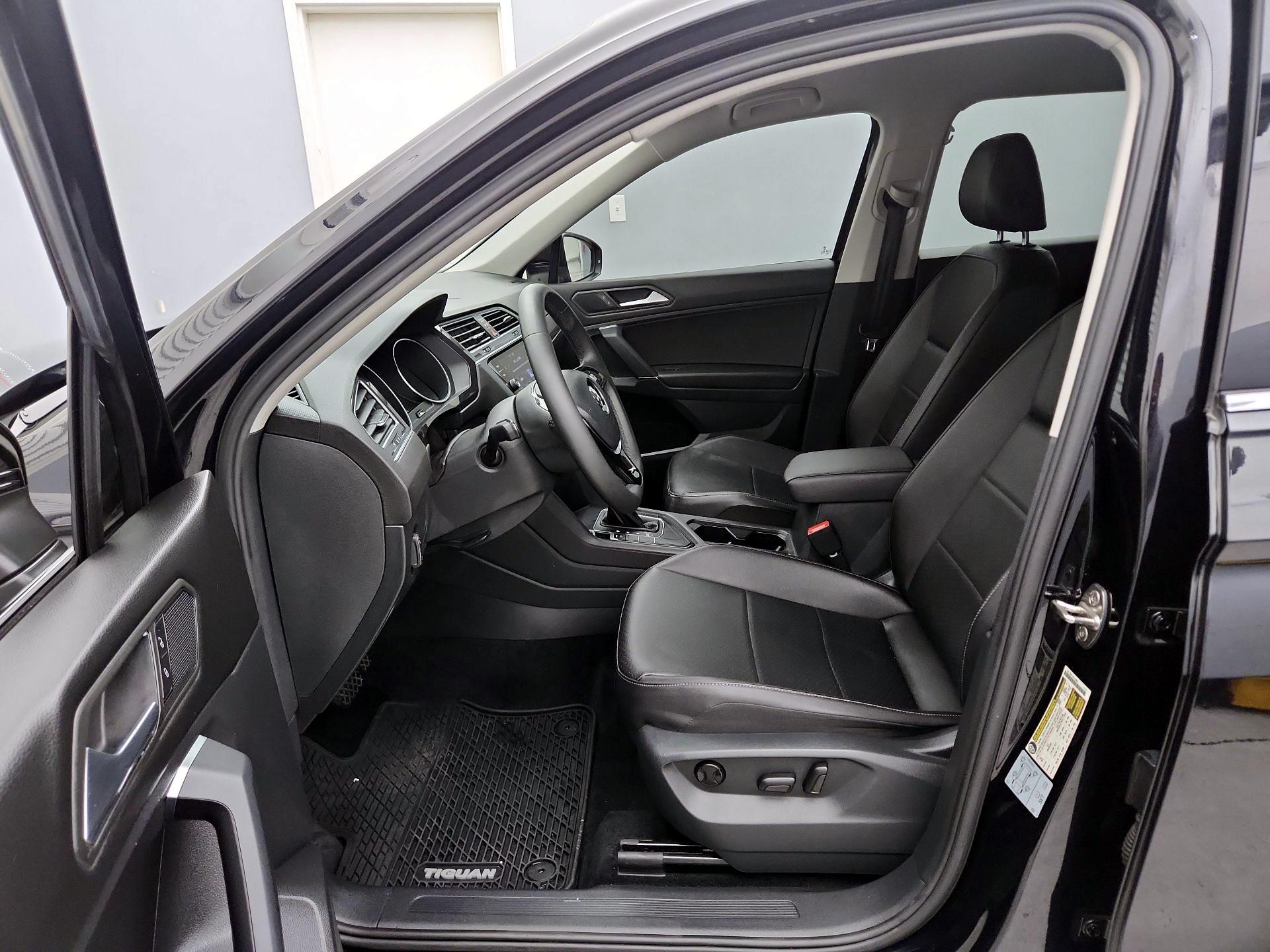 Thumbnail: 2020 Volkswagen Tiguan - 11