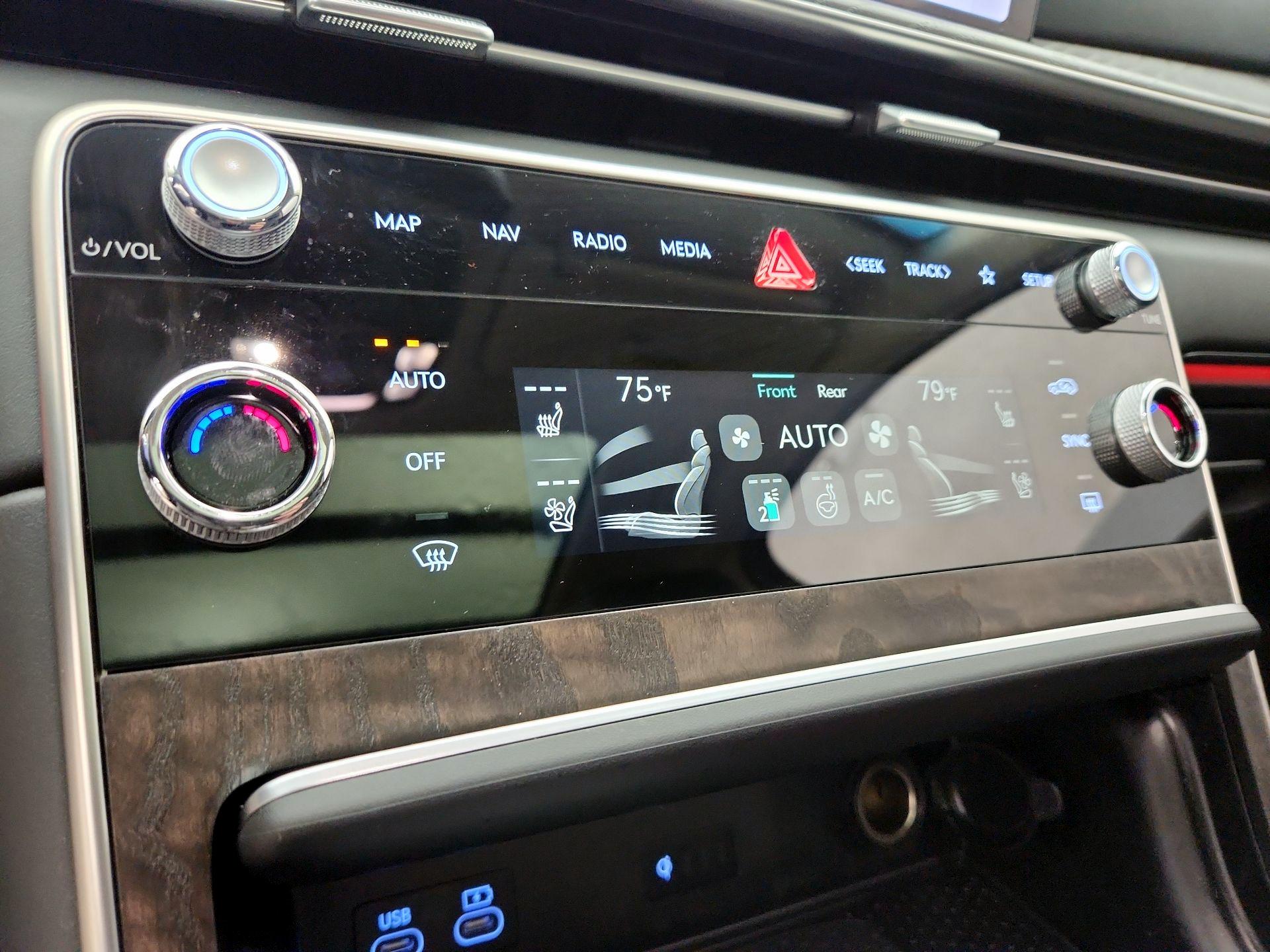 Thumbnail: 2025 Genesis GV80 - 17