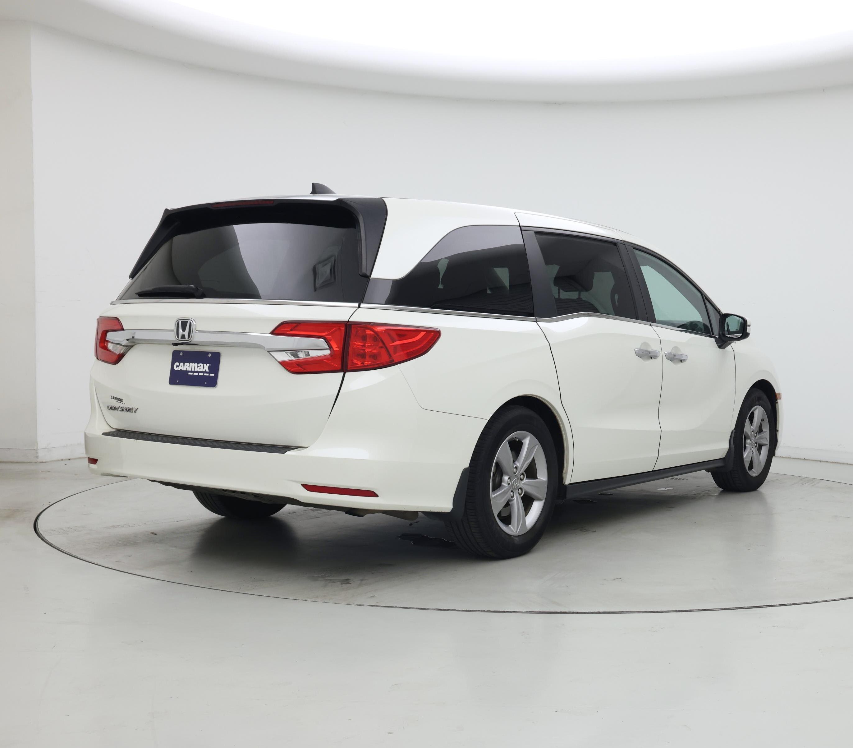 Thumbnail: 2019 Honda Odyssey - 8