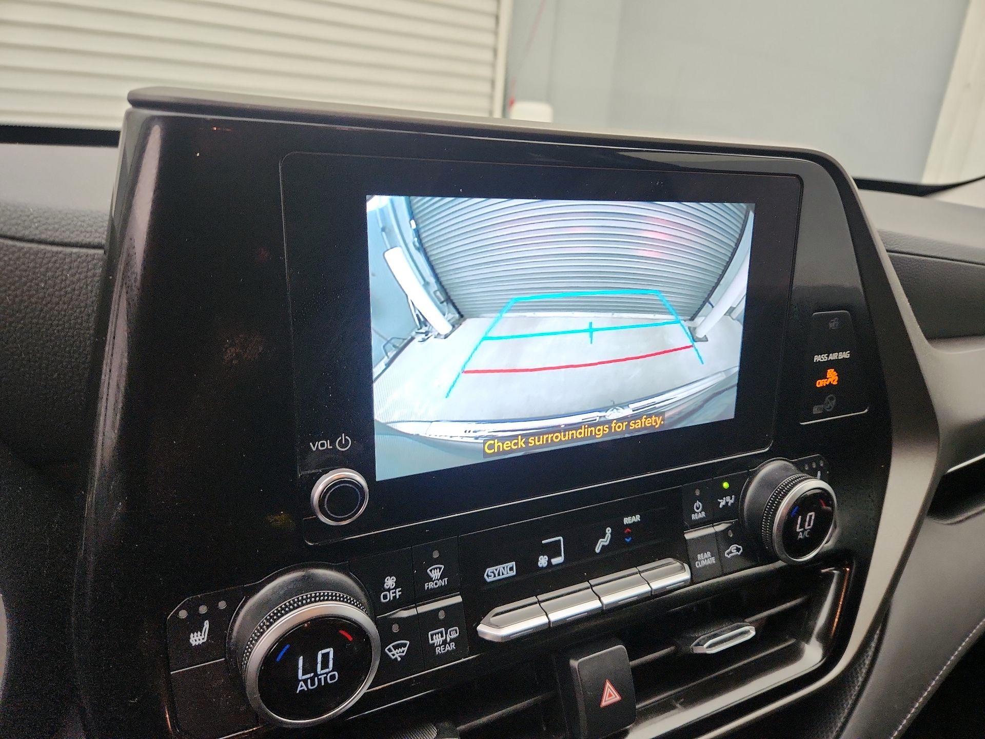 Thumbnail: 2024 Toyota Highlander - 14
