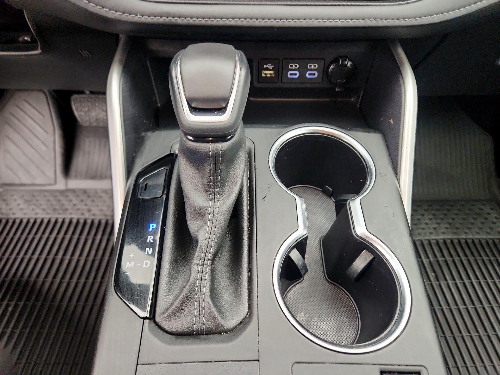 Thumbnail: 2024 Toyota Highlander - 17