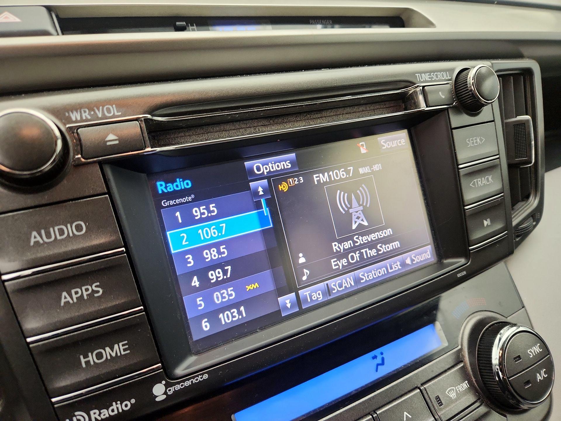 Thumbnail: 2015 Toyota RAV4 - 15