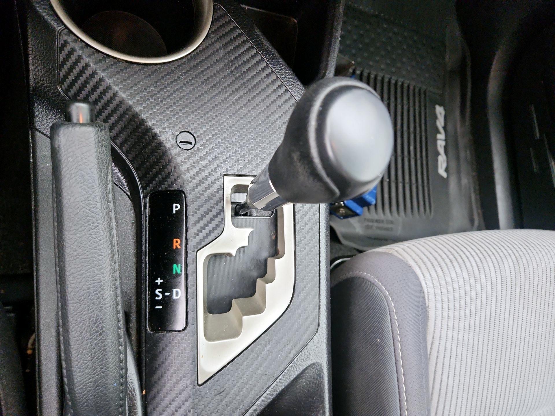 Thumbnail: 2015 Toyota RAV4 - 17