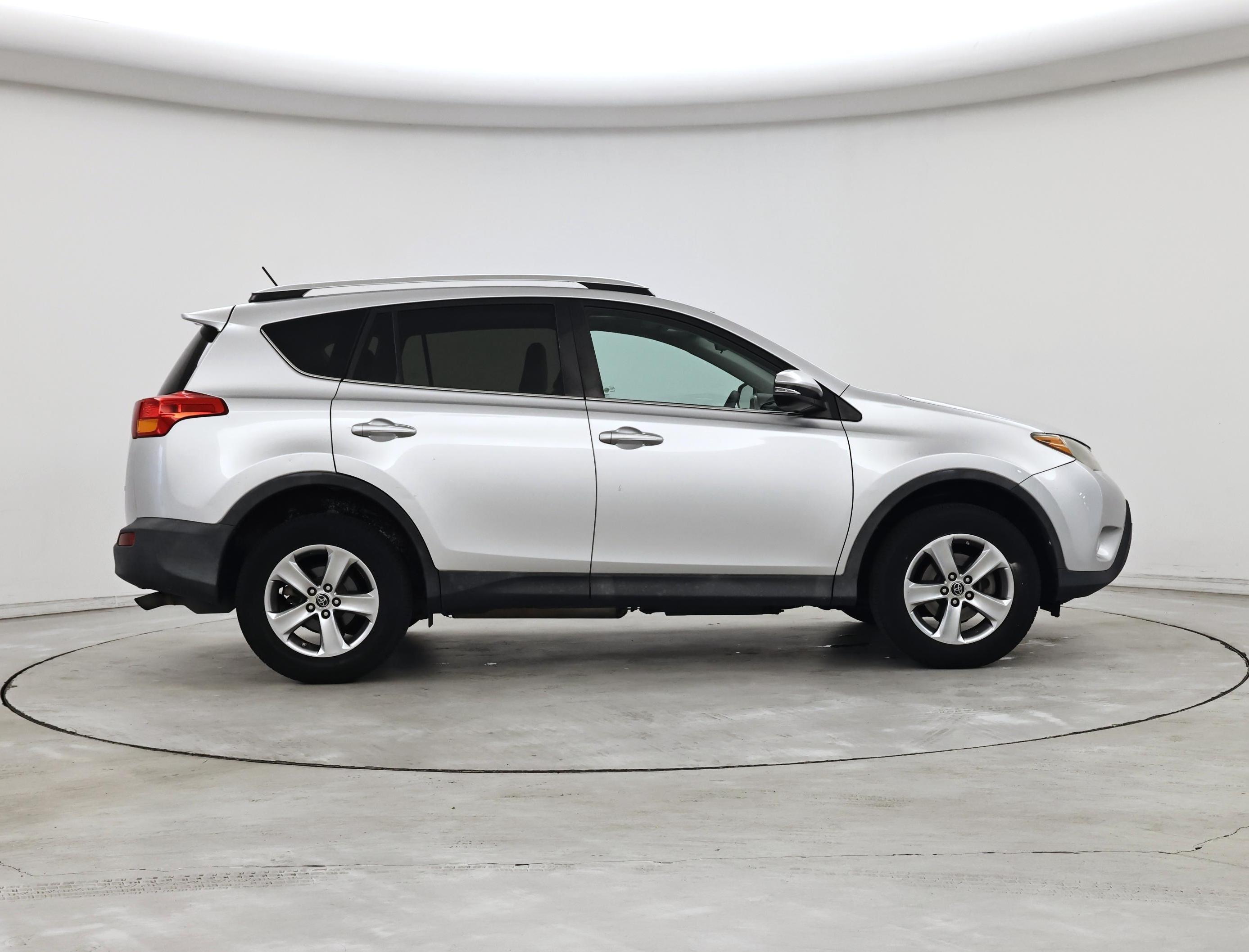 Thumbnail: 2015 Toyota RAV4 - 7