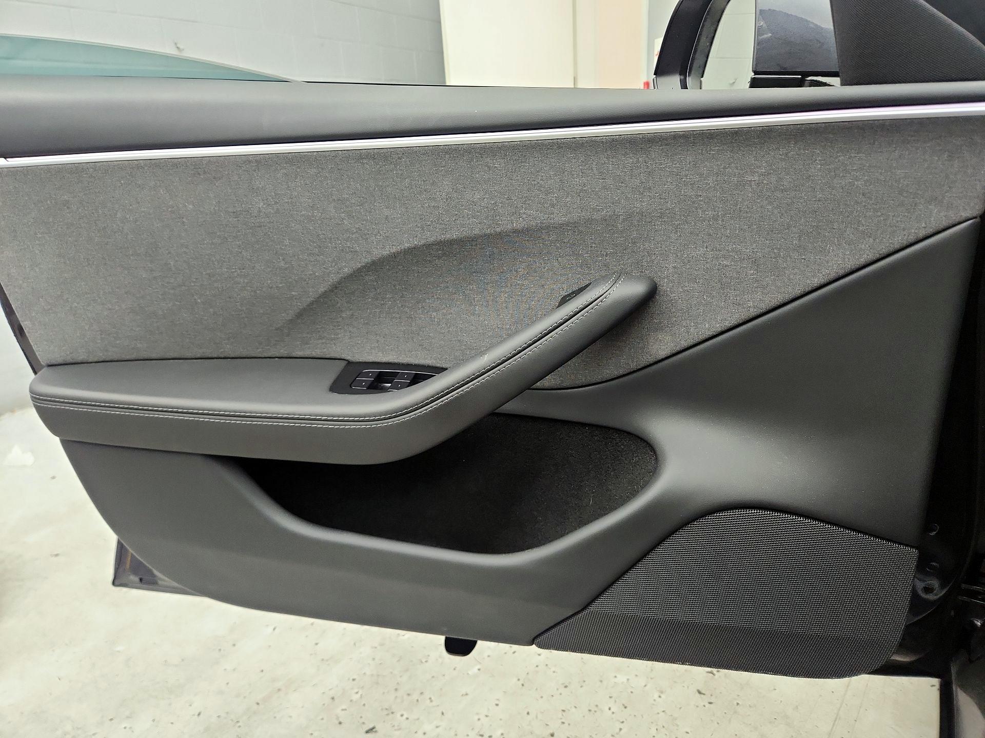 Thumbnail: 2025 Tesla Model 3 - 12