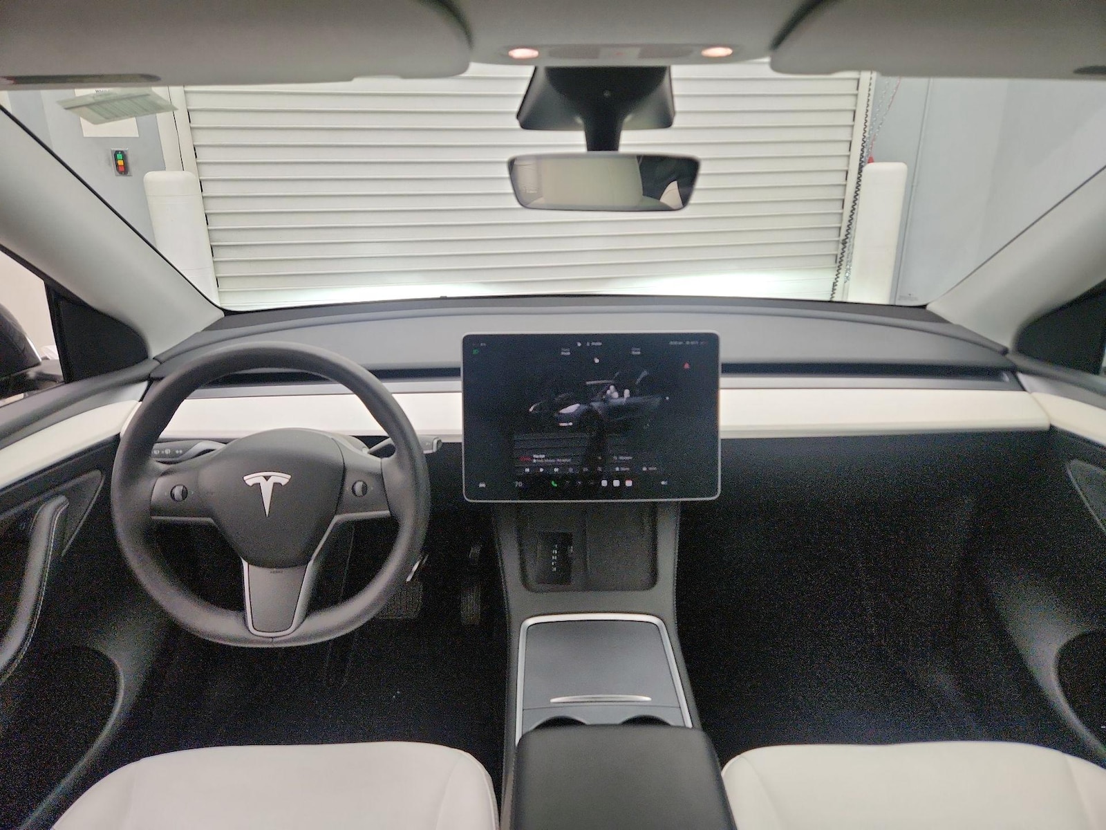 2023 Tesla Model Y Long Range - Photo 10