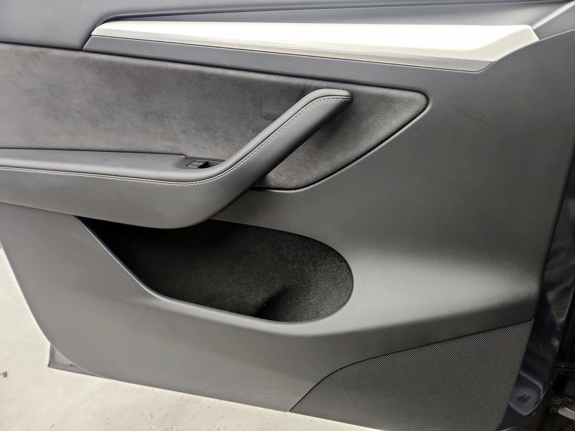 Thumbnail: 2023 Tesla Model Y - 12