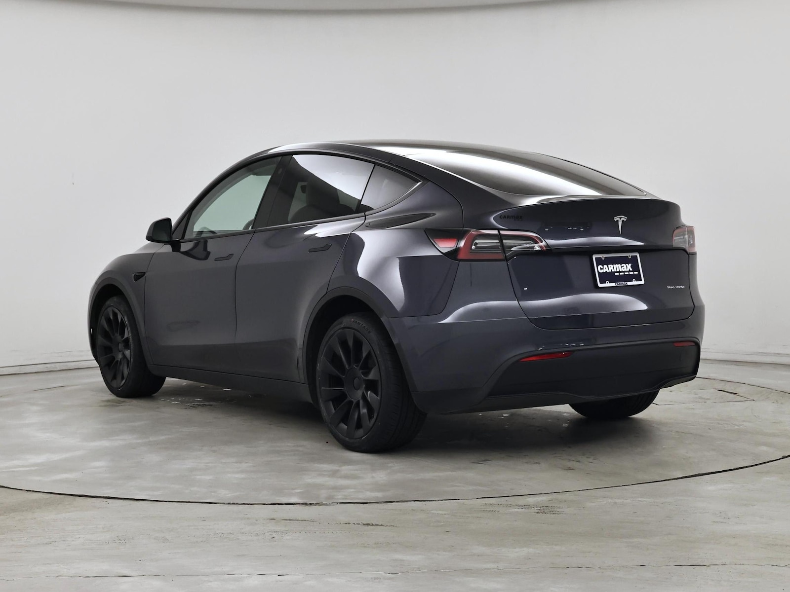 2023 Tesla Model Y Long Range - Photo 3