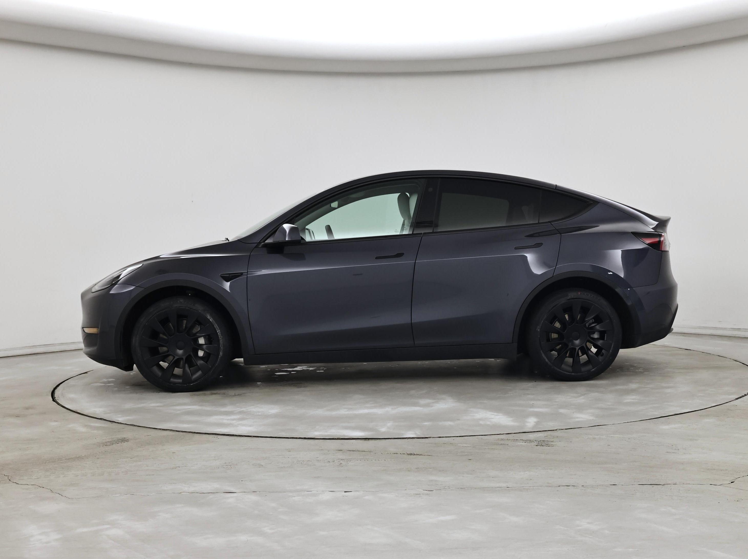 Thumbnail: 2023 Tesla Model Y - 3