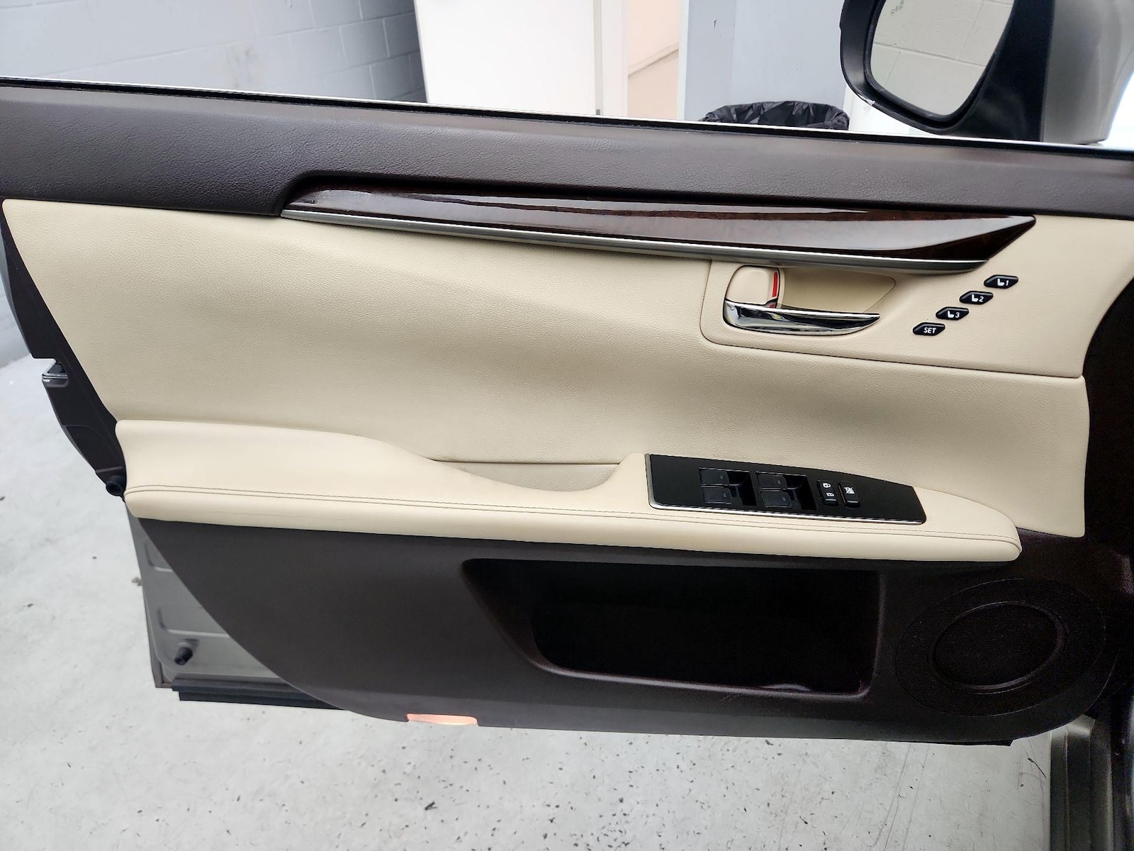 2017 Lexus ES 350 - Photo 13