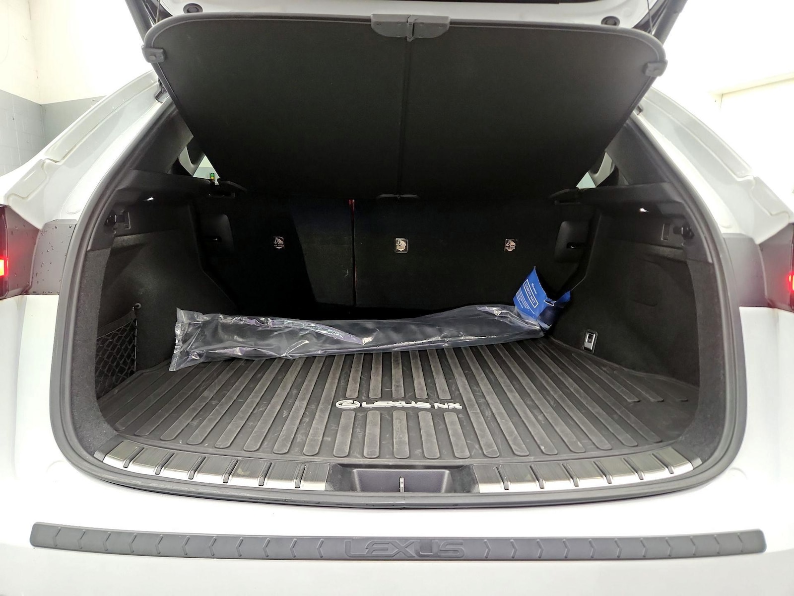 2022 Lexus NX 350 - Photo 21