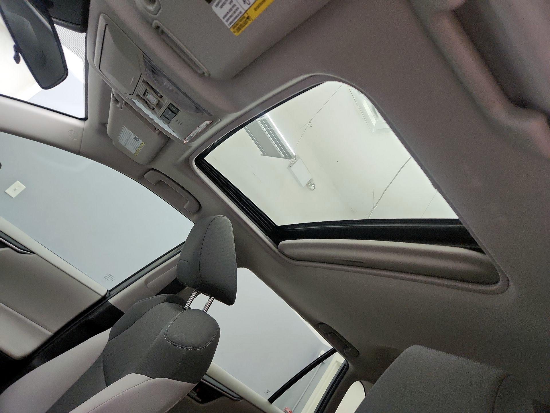Thumbnail: 2020 Toyota RAV4 - 19