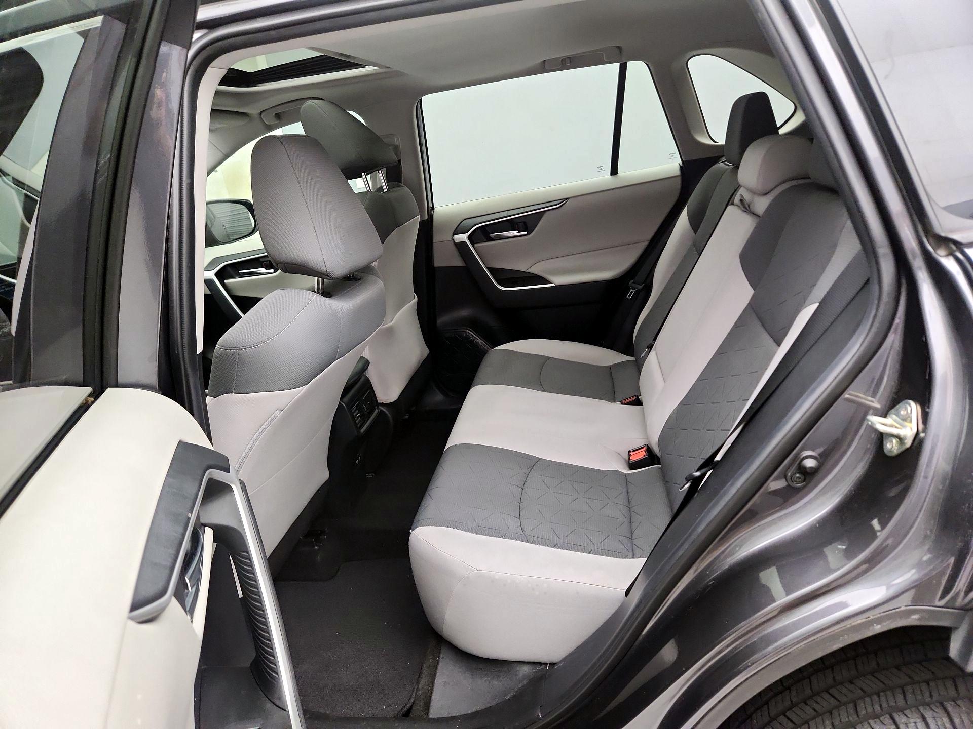 Thumbnail: 2020 Toyota RAV4 - 20