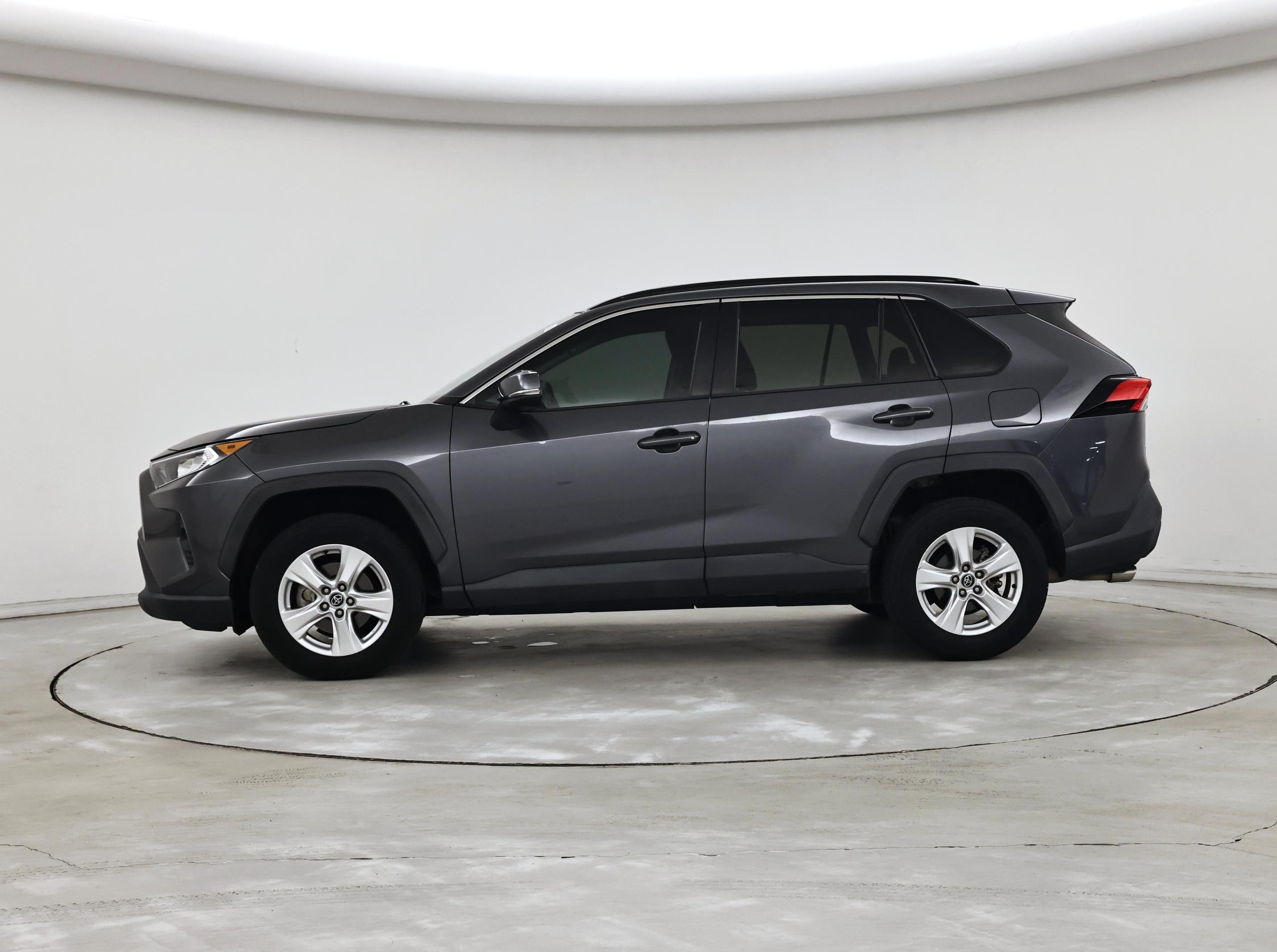 Thumbnail: 2020 Toyota RAV4 - 3
