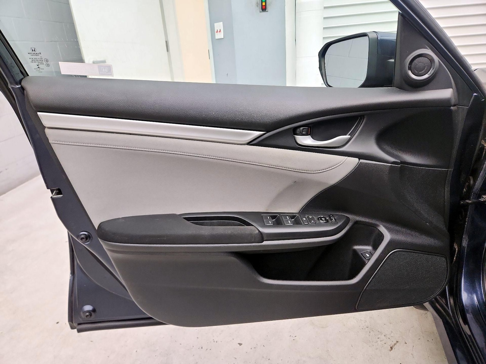 2018 Honda Civic EX - Photo 13