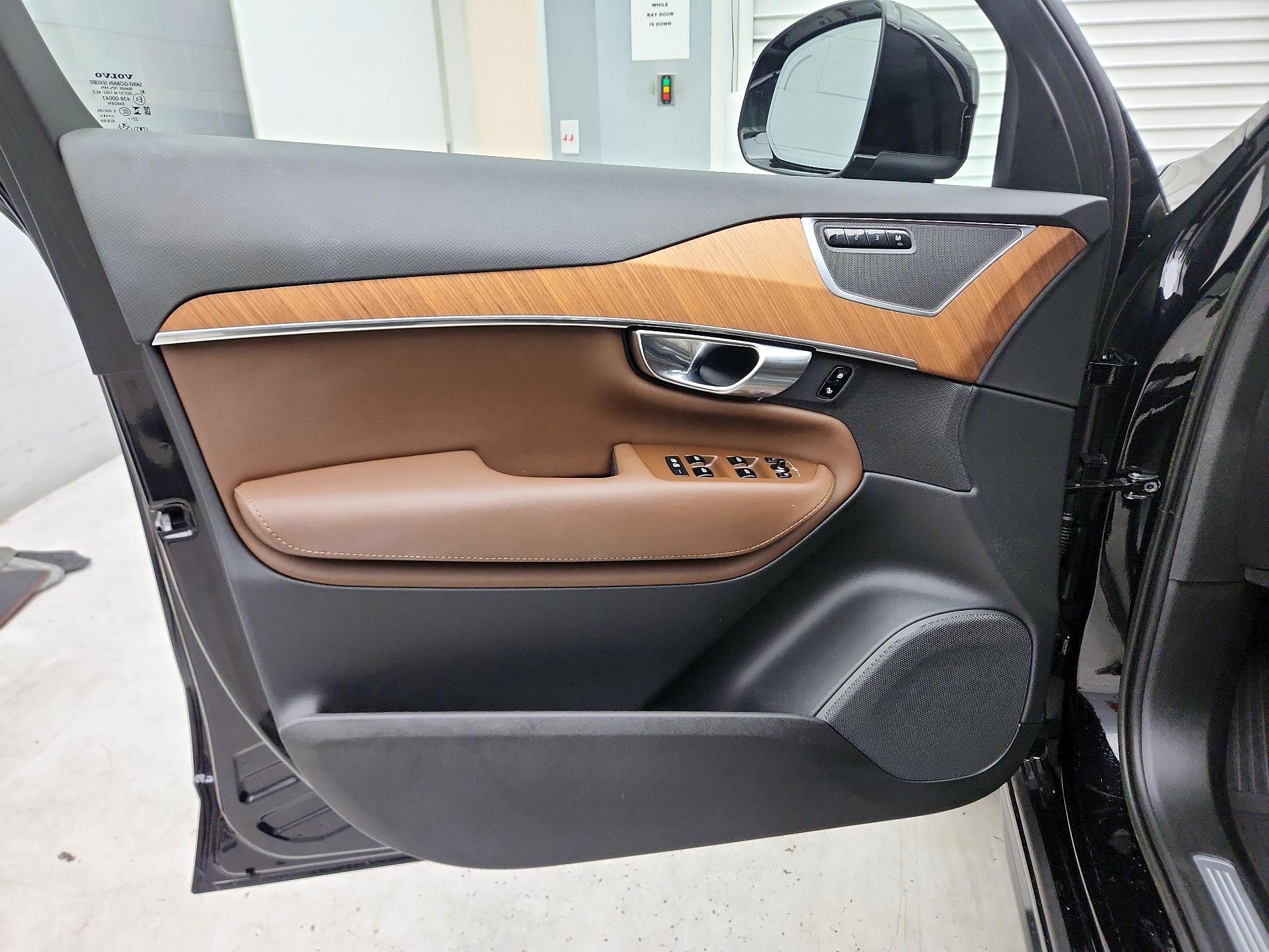 Thumbnail: 2023 Volvo XC90 - 12