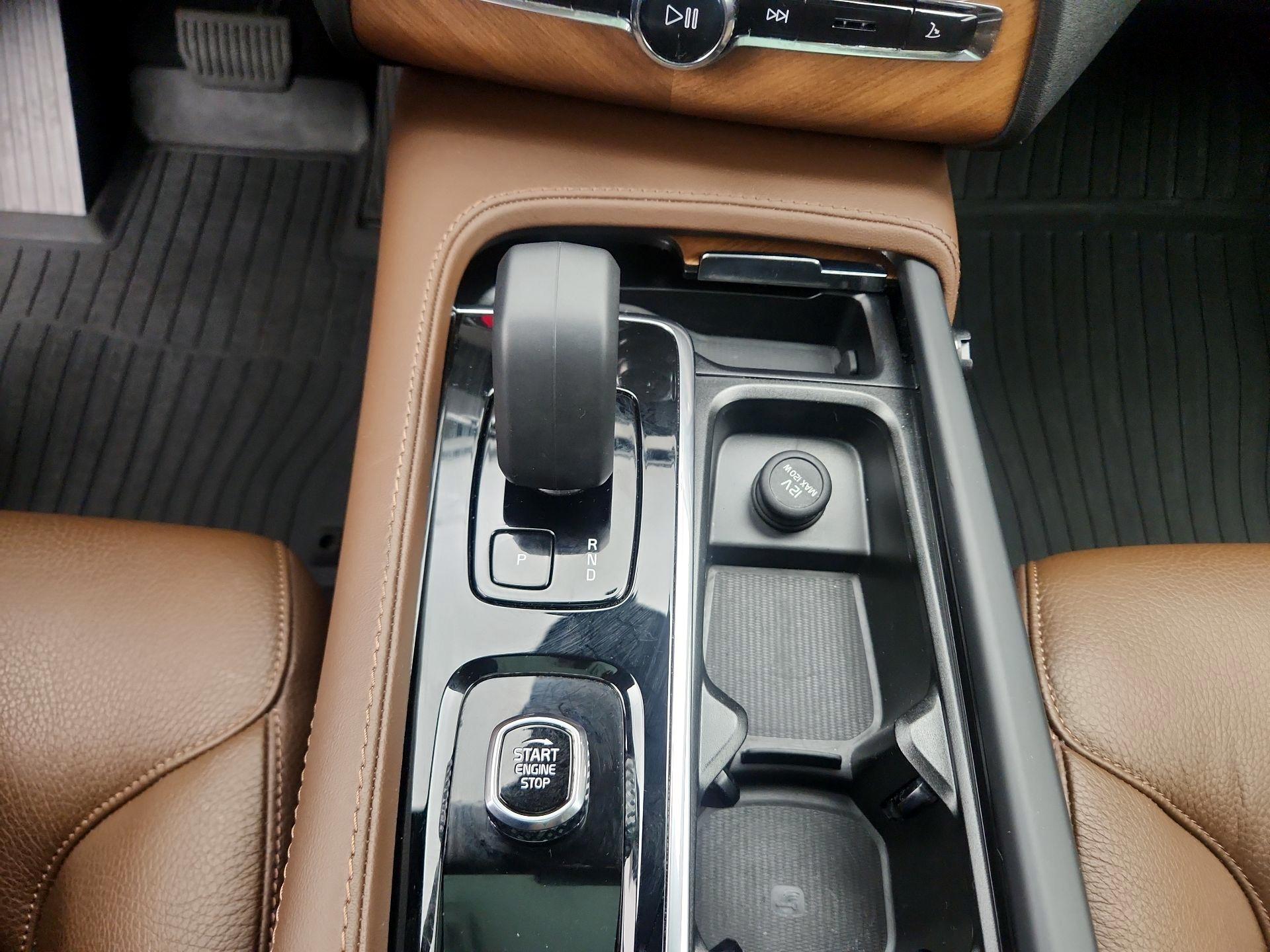 Thumbnail: 2023 Volvo XC90 - 17
