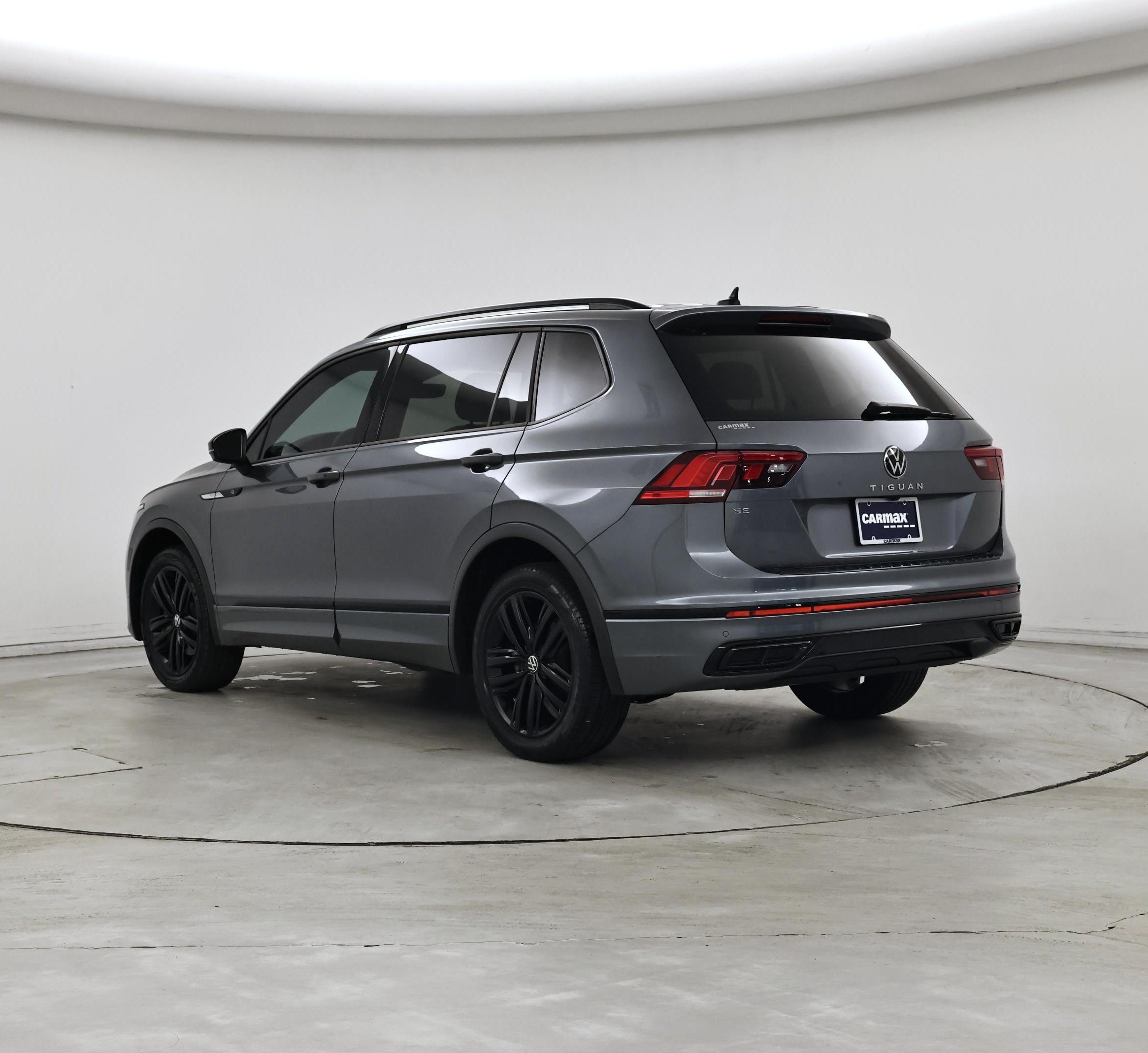 Thumbnail: 2022 Volkswagen Tiguan - 2