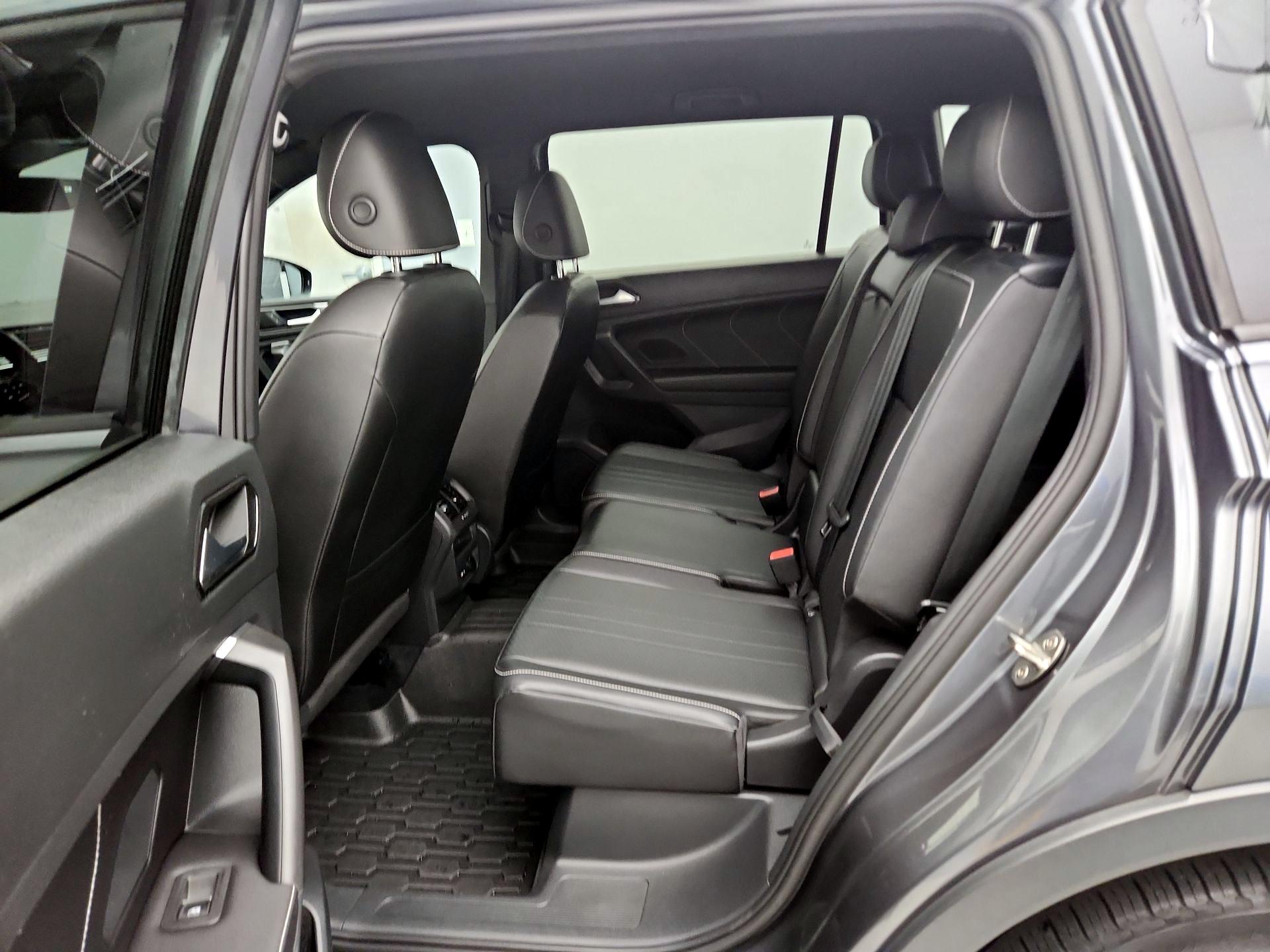 Thumbnail: 2022 Volkswagen Tiguan - 19